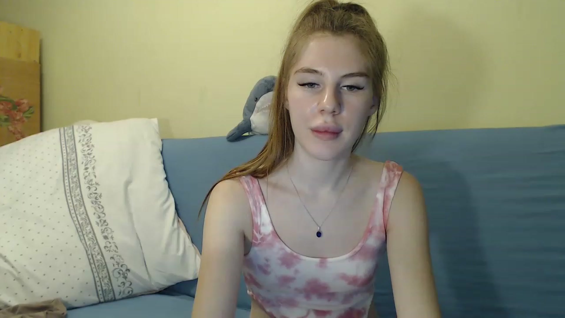 Gallery image thumbnail from Vesnyshka's myfreecams stream on, 02/17/2023, 19:59 image 2 of 20