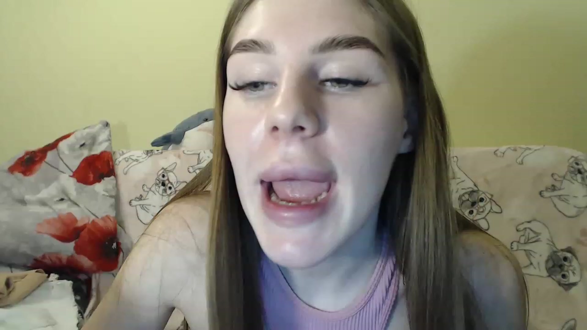 Gallery image thumbnail from Vesnyshka's myfreecams stream on, 03/01/2023, 18:59 image 1 of 20