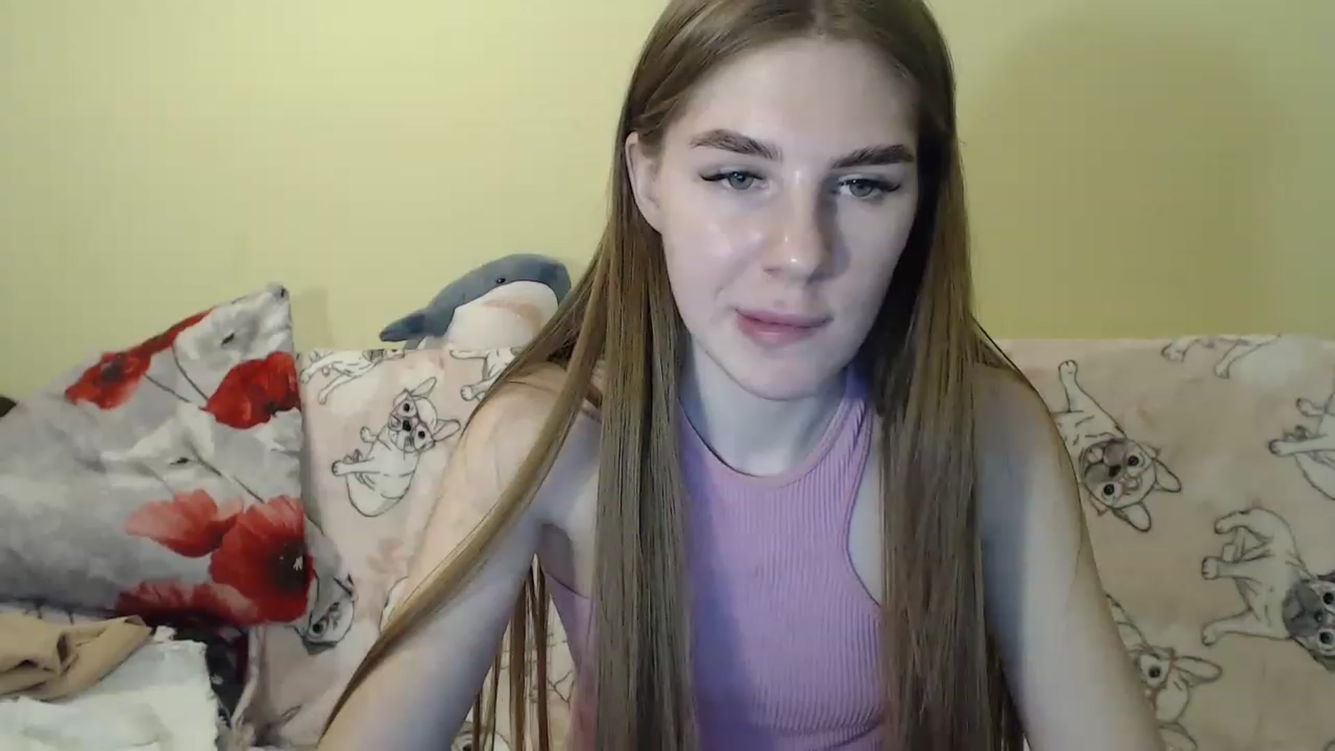 Gallery image thumbnail from Vesnyshka's myfreecams stream on, 03/01/2023, 18:59 image 2 of 20