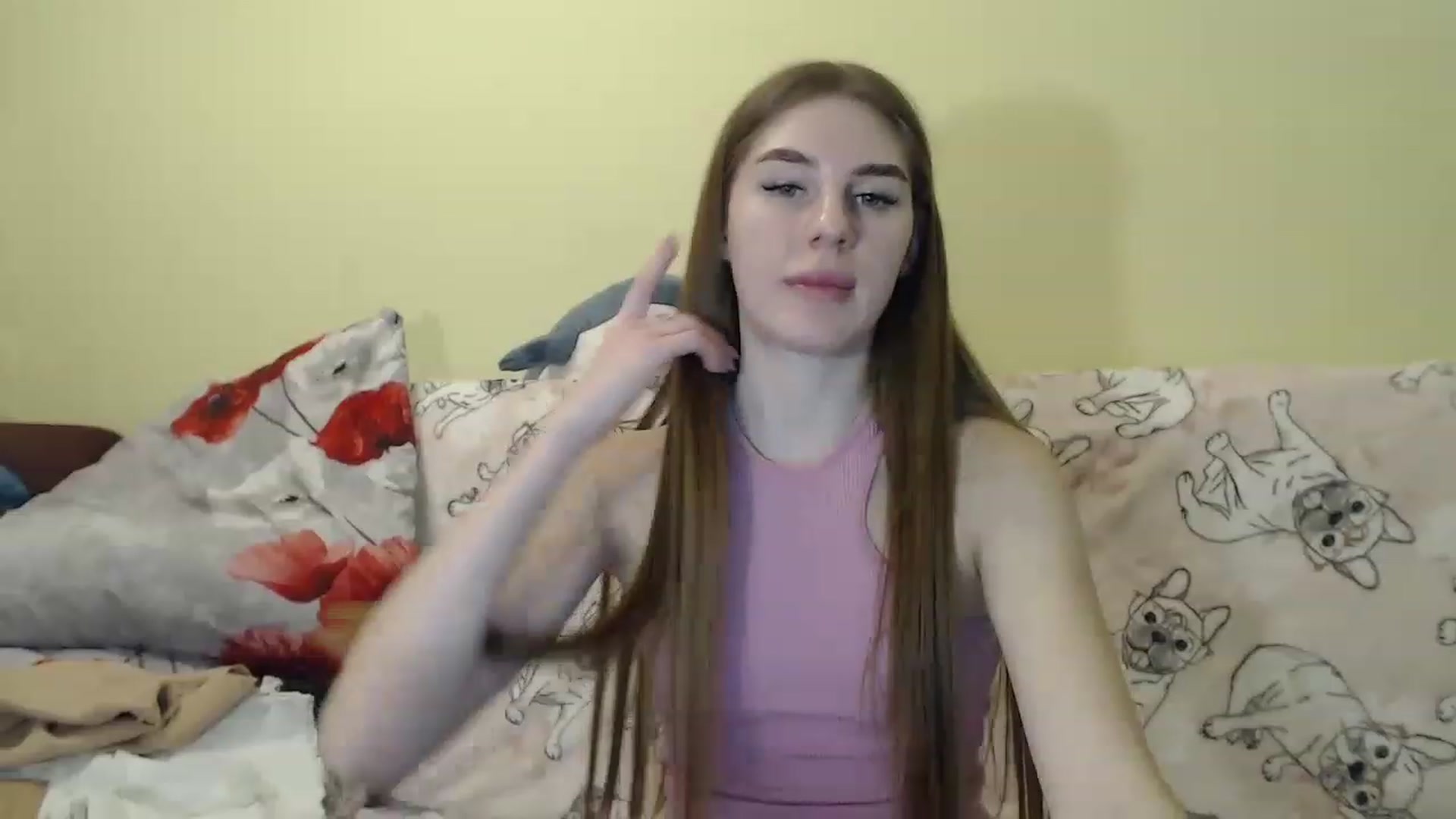 Gallery image thumbnail from Vesnyshka's myfreecams stream on, 03/01/2023, 18:59 image 20 of 20