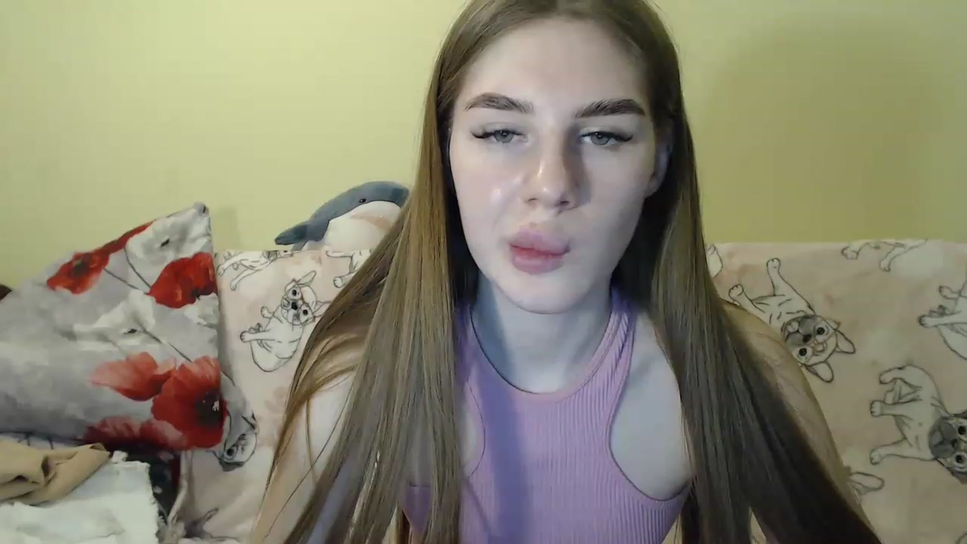Gallery image thumbnail from Vesnyshka's myfreecams stream on, 03/01/2023, 18:59 image 4 of 20