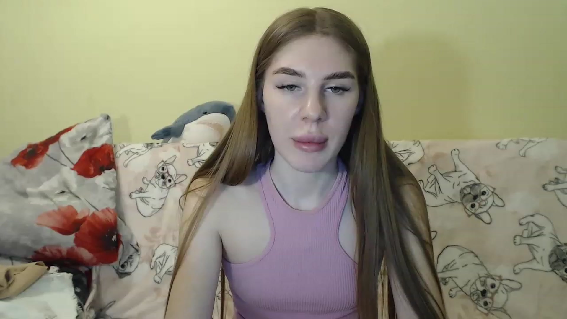 Gallery image thumbnail from Vesnyshka's myfreecams stream on, 03/01/2023, 18:59 image 15 of 20