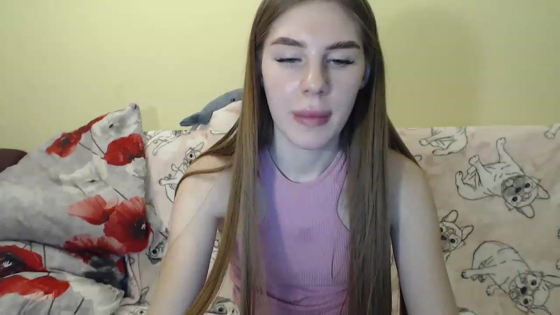 Gallery image thumbnail from Vesnyshka's myfreecams stream on, 03/01/2023, 20:33 image 3 of 20
