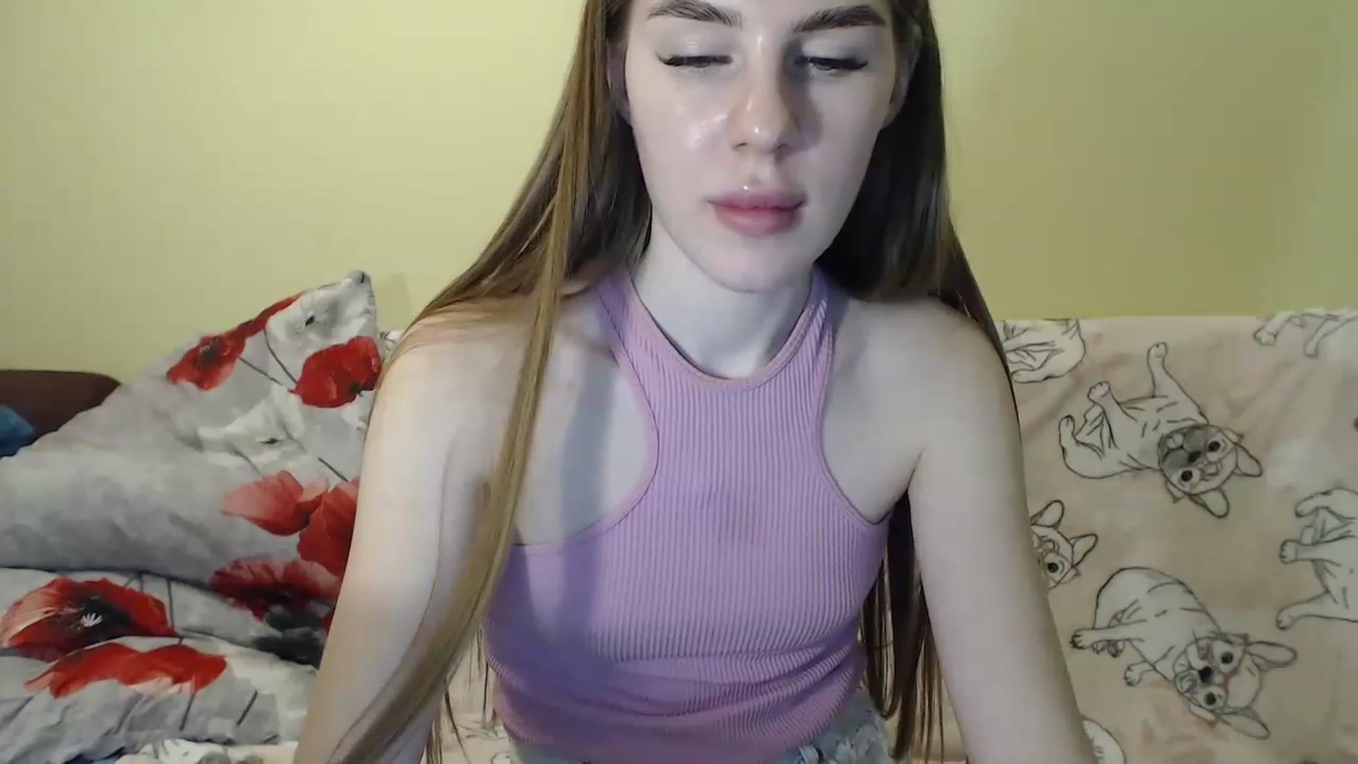 Gallery image thumbnail from Vesnyshka's myfreecams stream on, 03/01/2023, 20:33 image 16 of 20