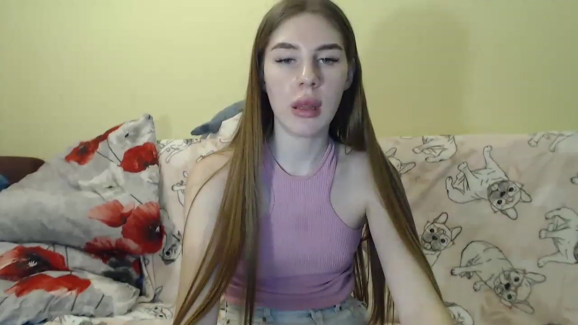 Gallery image thumbnail from Vesnyshka's myfreecams stream on, 03/01/2023, 20:33 image 20 of 20