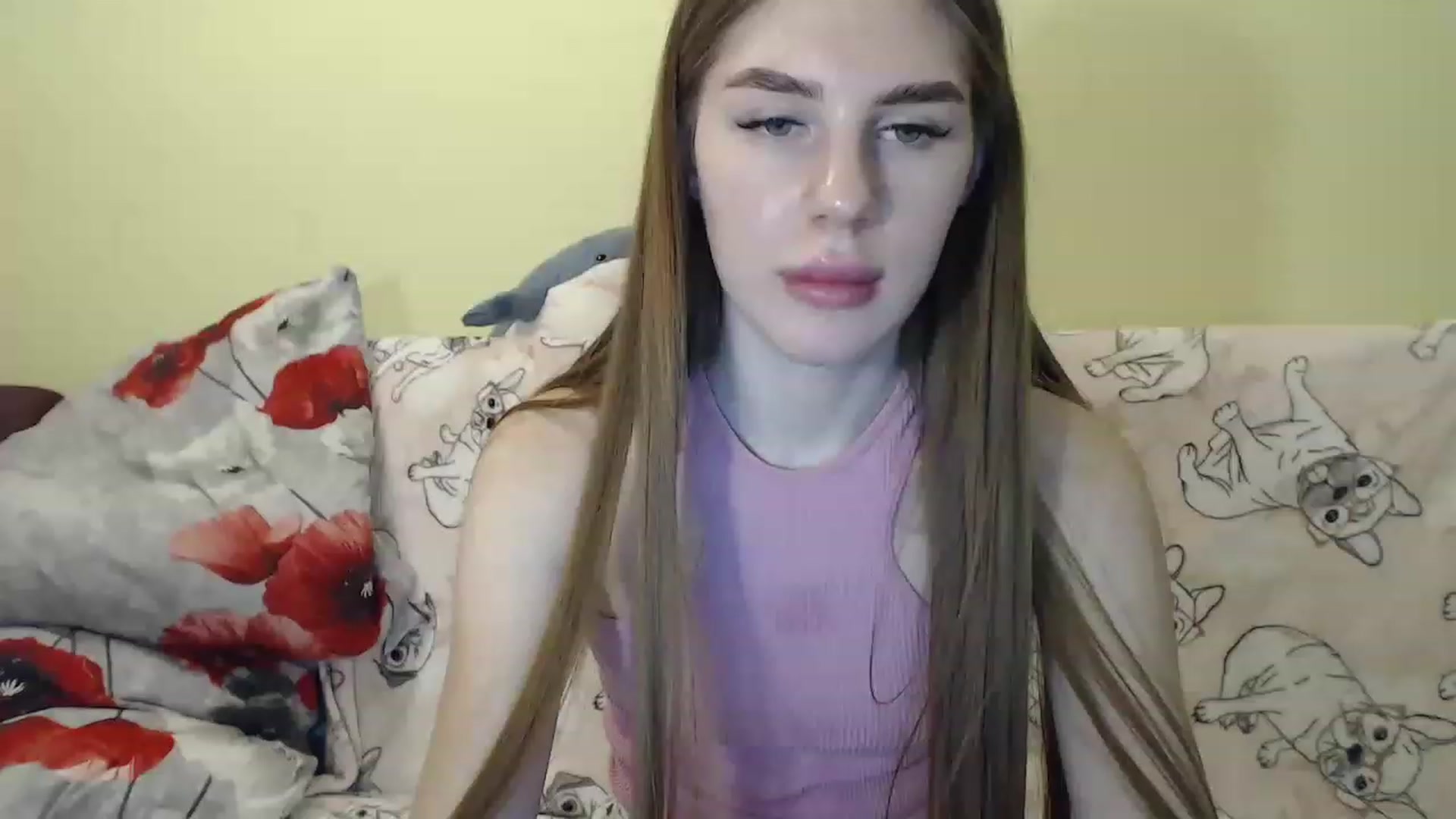 Gallery image thumbnail from Vesnyshka's myfreecams stream on, 03/01/2023, 20:33 image 2 of 20
