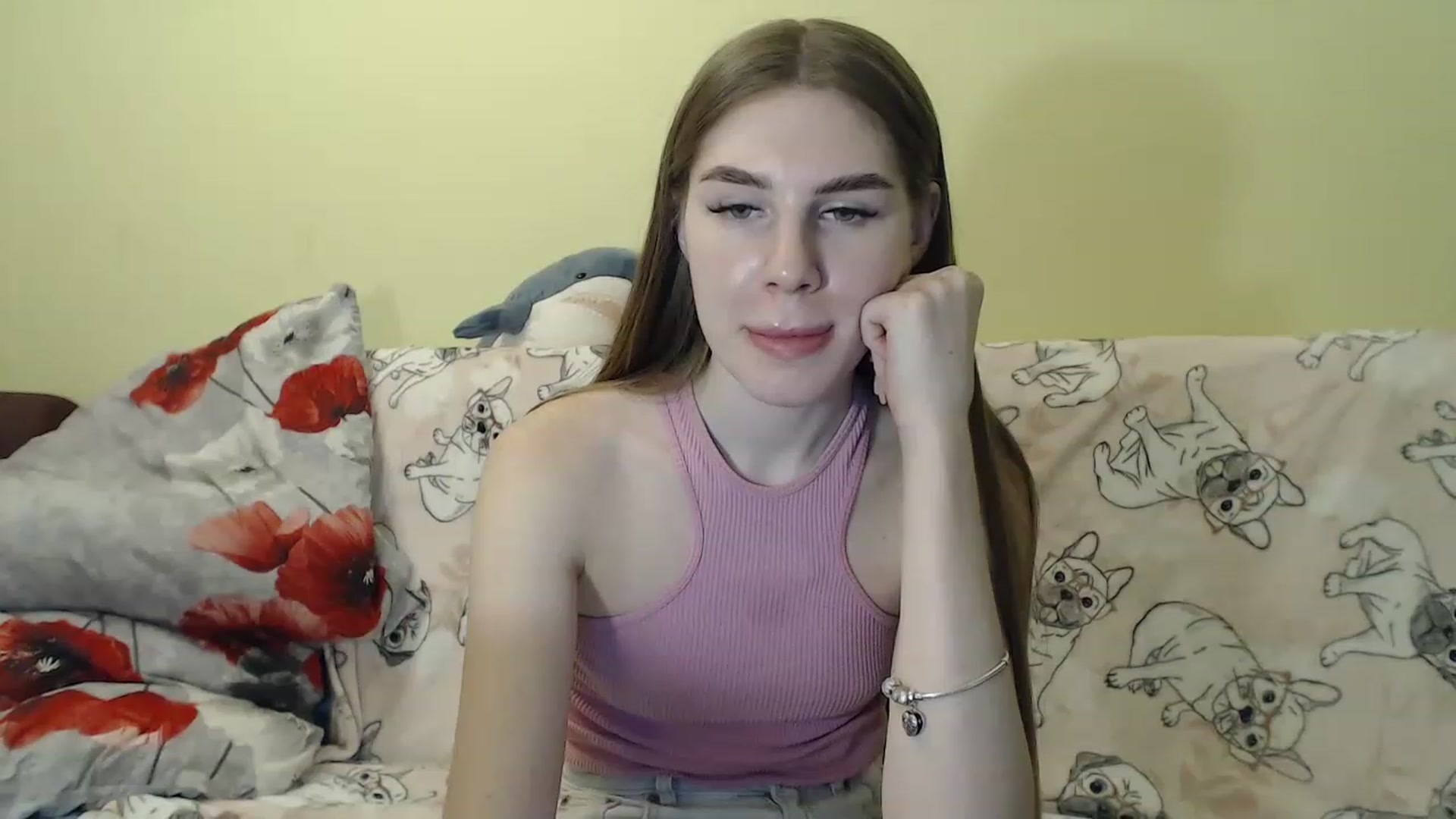 Gallery image thumbnail from Vesnyshka's myfreecams stream on, 03/01/2023, 20:33 image 19 of 20