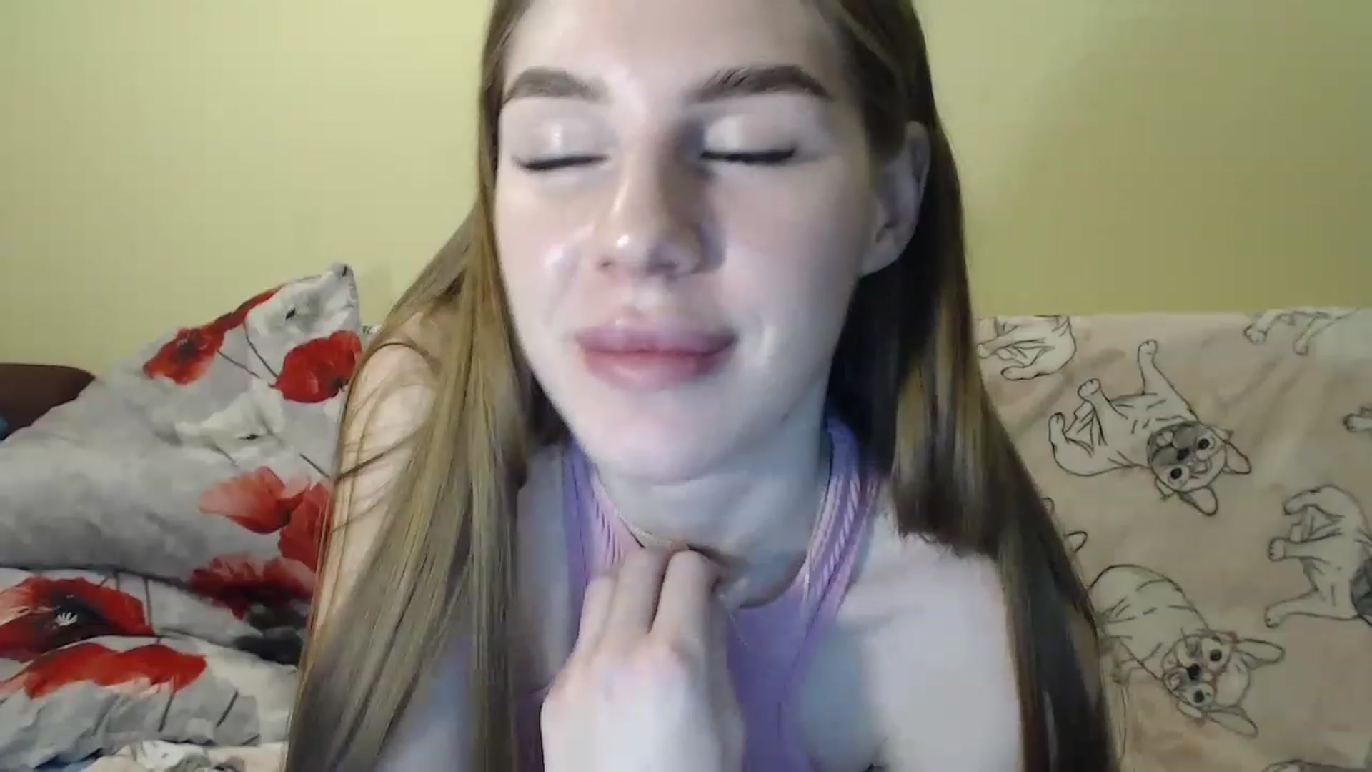 Gallery image thumbnail from Vesnyshka's myfreecams stream on, 03/01/2023, 20:33 image 17 of 20