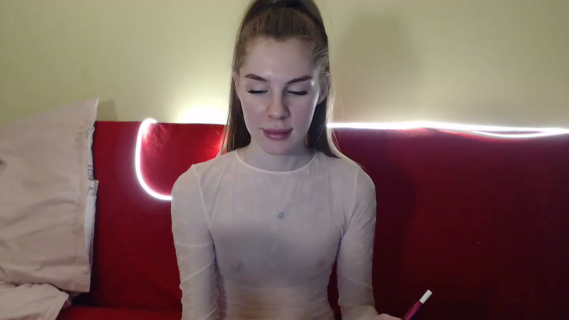 Gallery image thumbnail from Vesnyshka's myfreecams stream on, 03/16/2023, 19:52 image 9 of 20