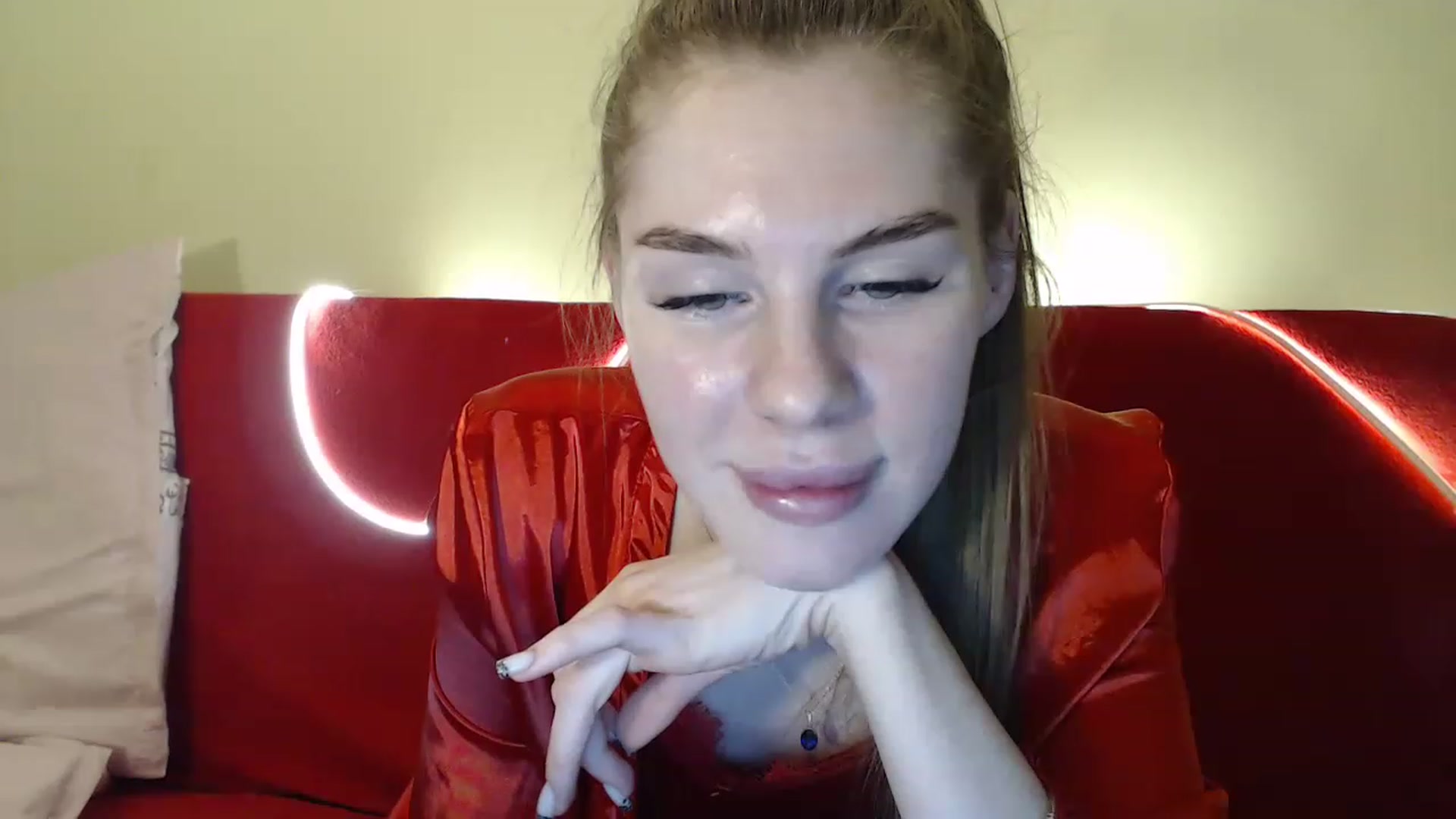 Gallery image thumbnail from Vesnyshka's myfreecams stream on, 03/16/2023, 20:43 image 10 of 20