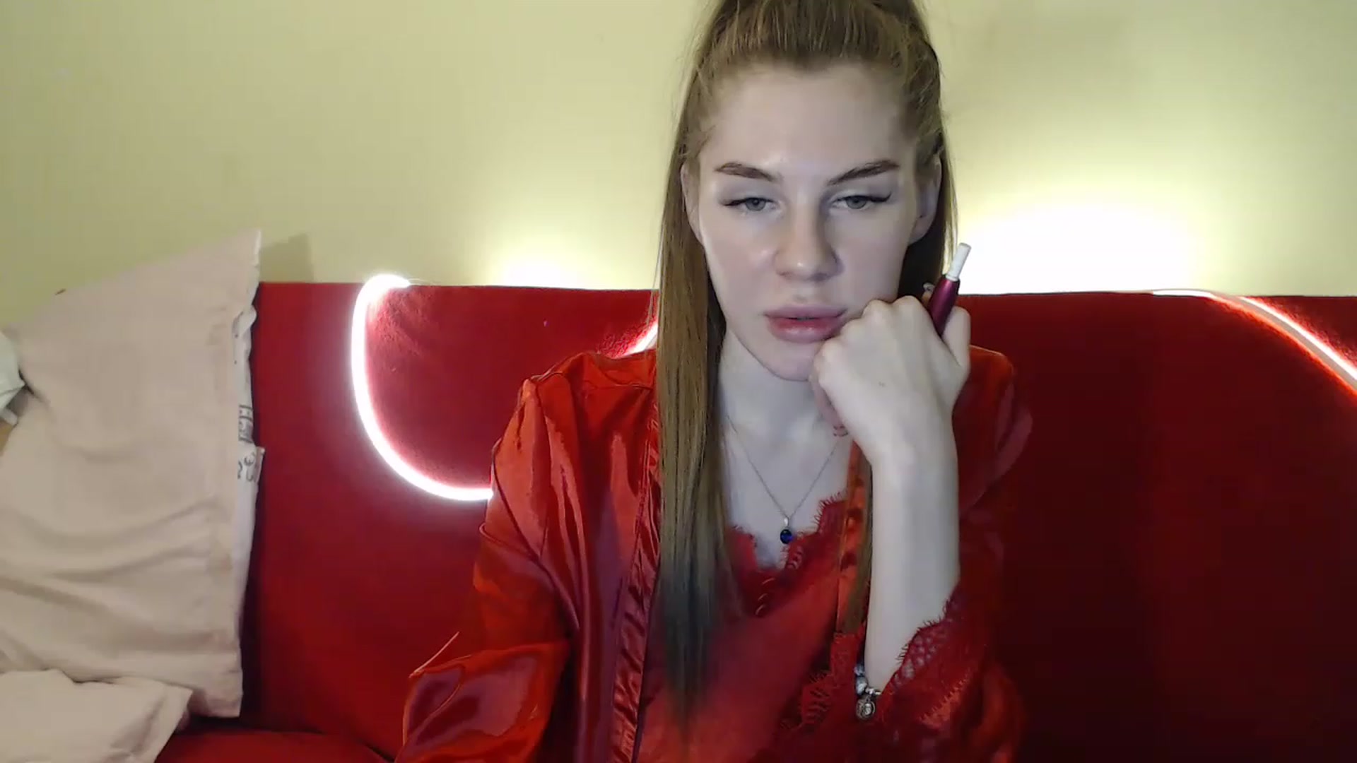 Gallery image thumbnail from Vesnyshka's myfreecams stream on, 03/16/2023, 20:43 image 13 of 20