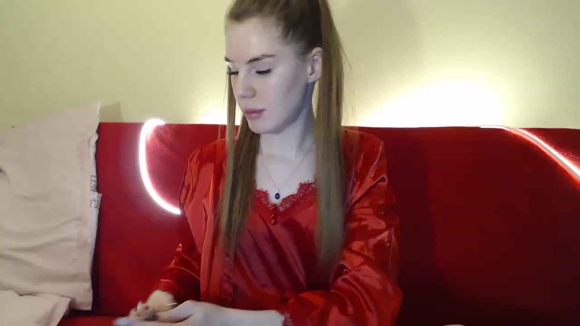 Gallery image thumbnail from Vesnyshka's myfreecams stream on, 03/16/2023, 20:43 image 17 of 20