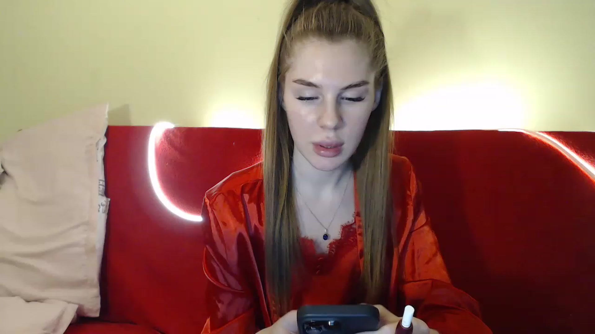 Gallery image thumbnail from Vesnyshka's myfreecams stream on, 03/16/2023, 20:43 image 14 of 20