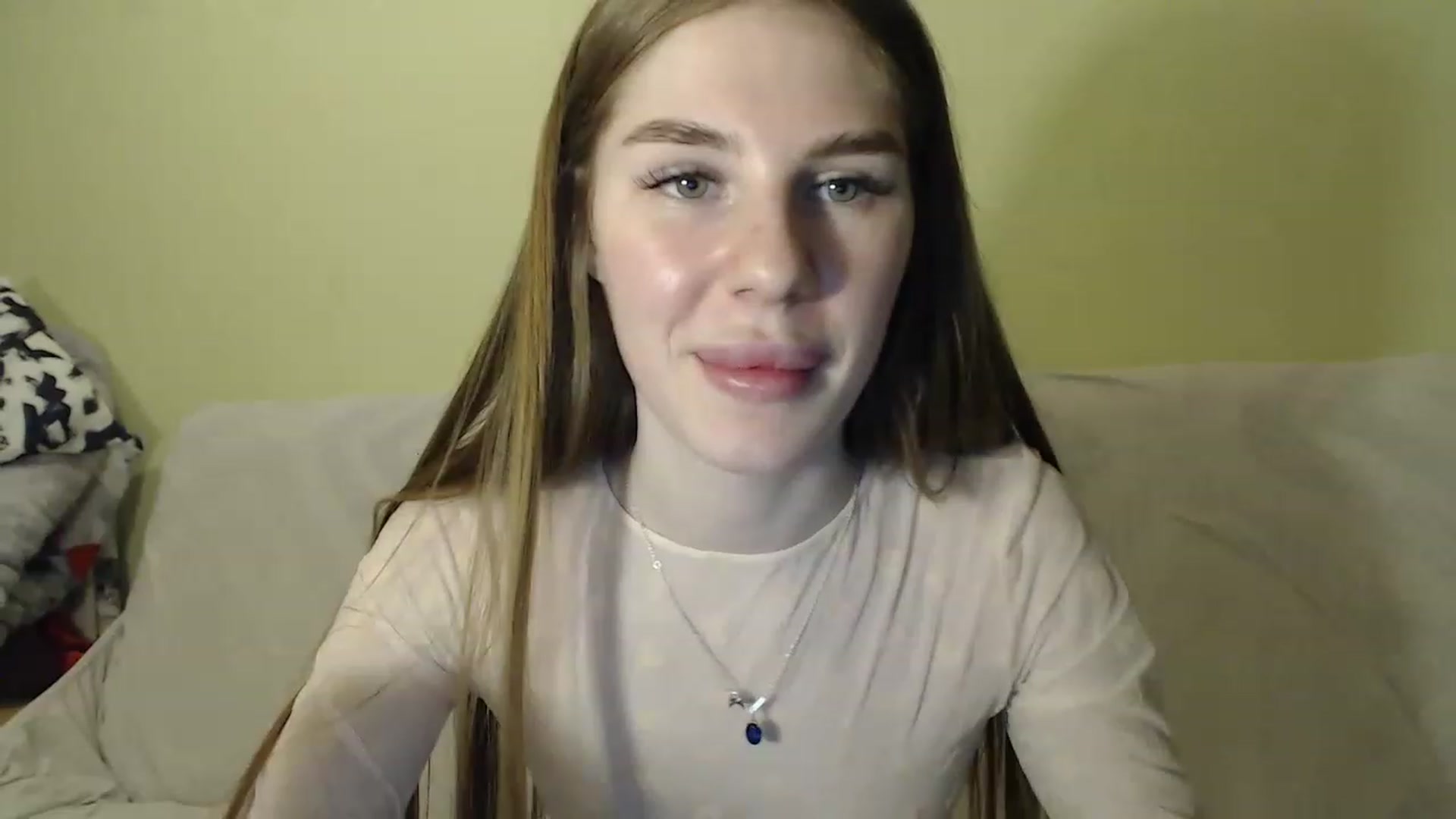 Gallery image thumbnail from Vesnyshka's myfreecams stream on, 03/19/2023, 19:57 image 2 of 20