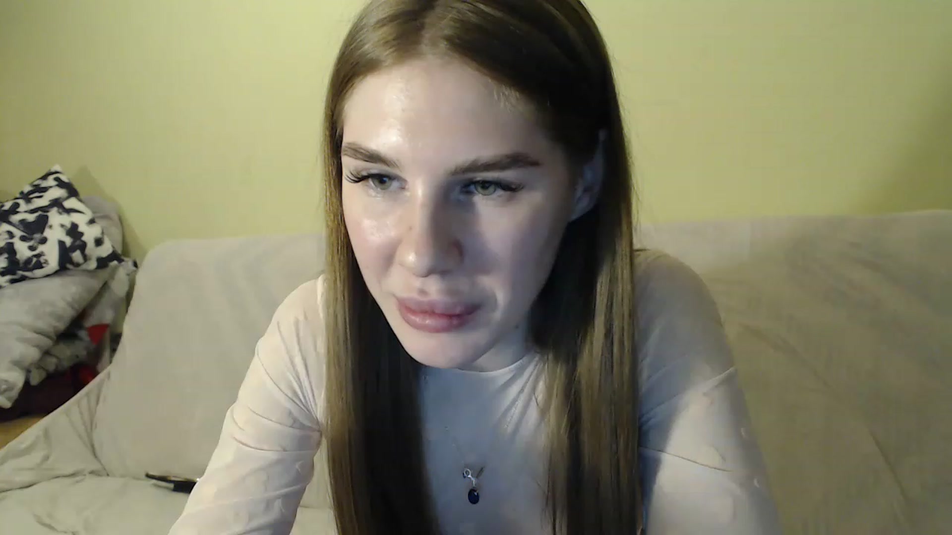 Gallery image thumbnail from Vesnyshka's myfreecams stream on, 03/19/2023, 19:57 image 15 of 20