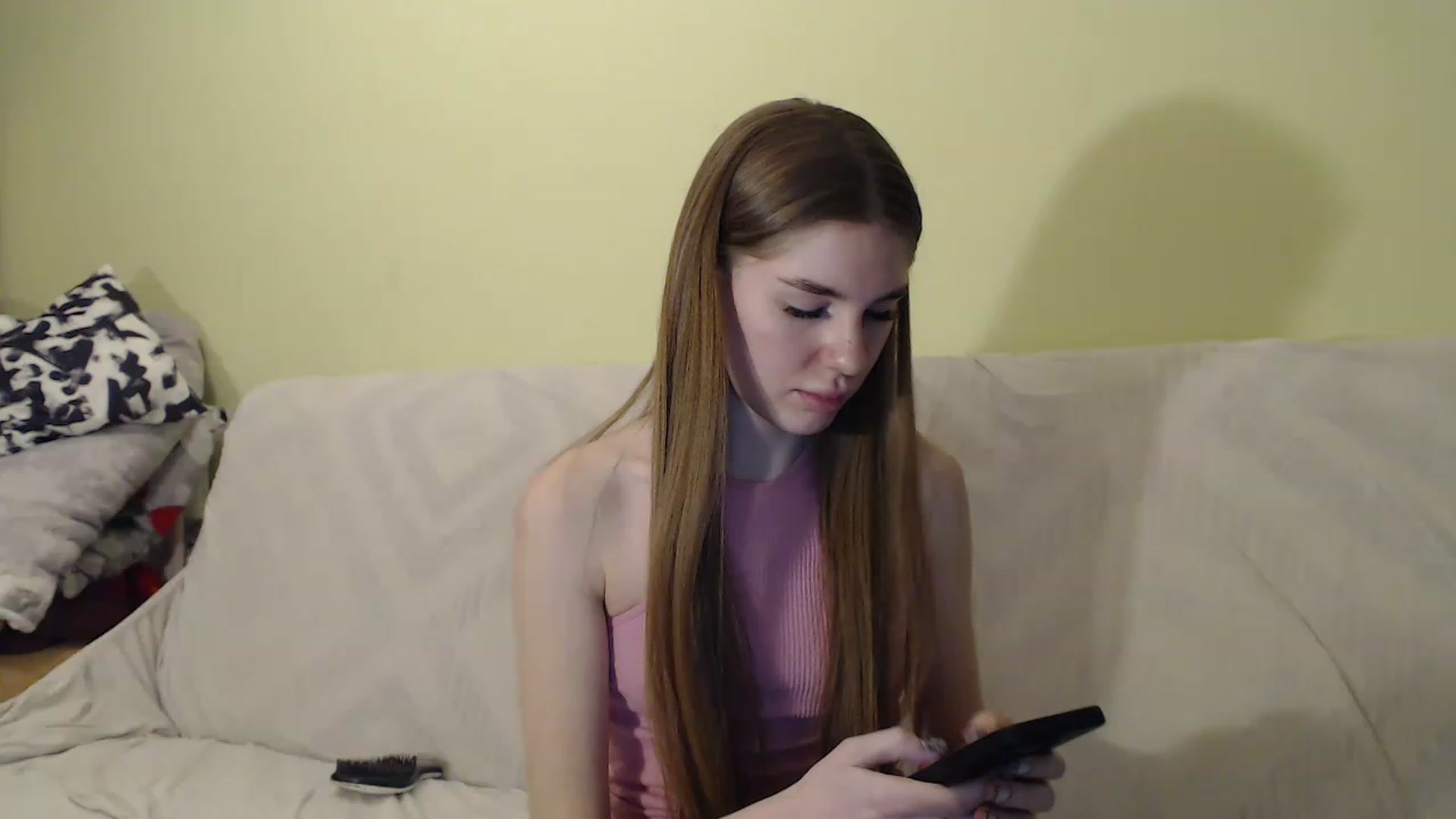 Gallery image thumbnail from Vesnyshka's myfreecams stream on, 03/19/2023, 19:57 image 20 of 20