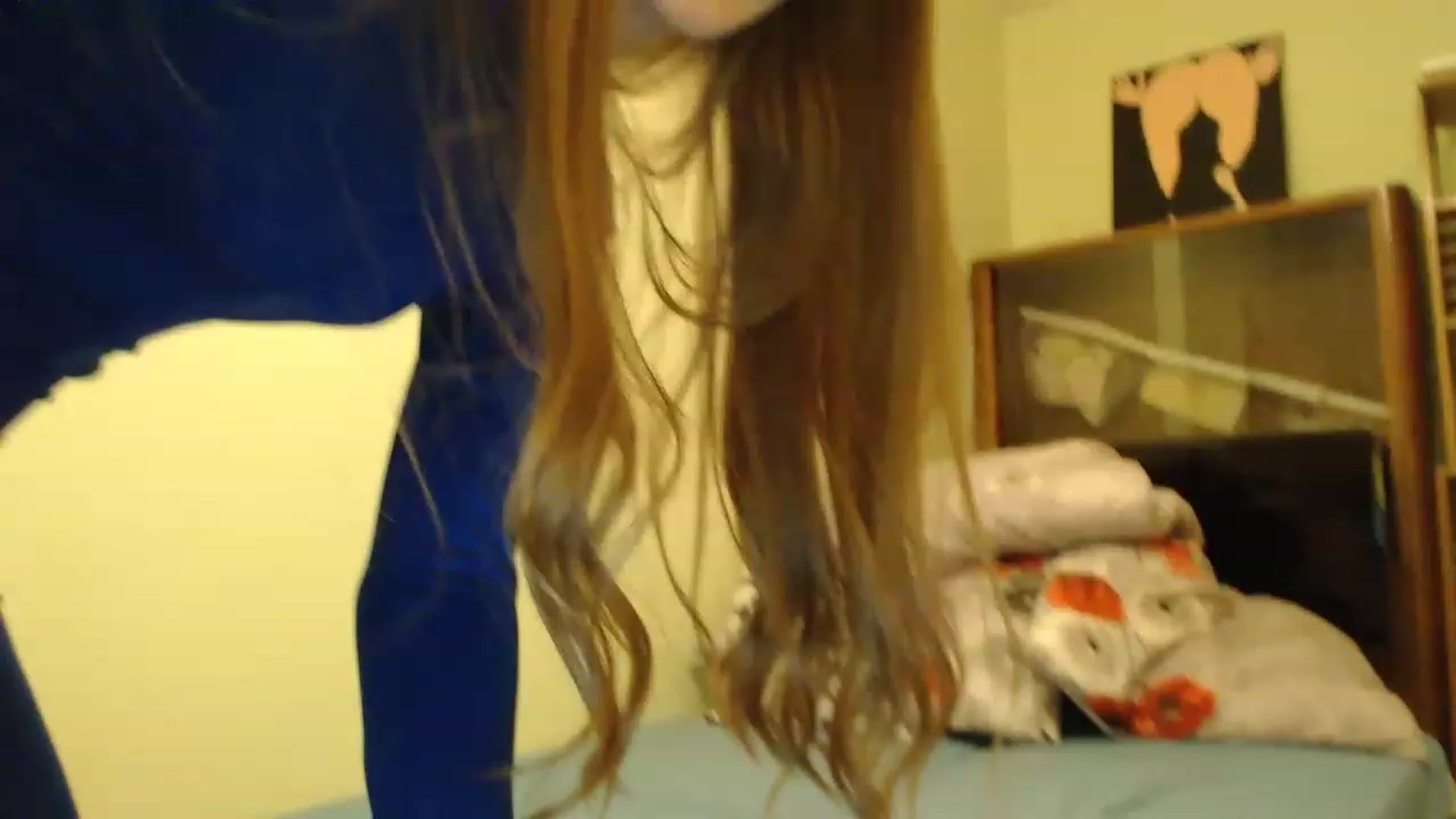 Gallery image thumbnail from Vesnyshka's myfreecams stream on, 03/22/2023, 18:27 image 12 of 20