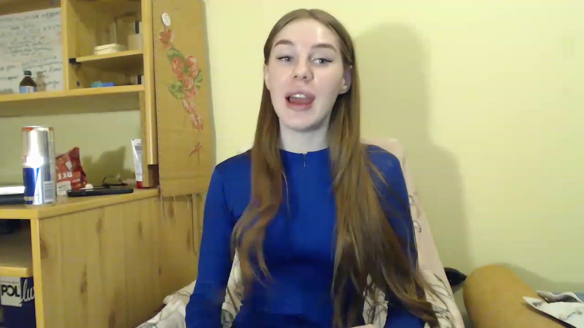 Gallery image thumbnail from Vesnyshka's myfreecams stream on, 03/22/2023, 18:27 image 15 of 20