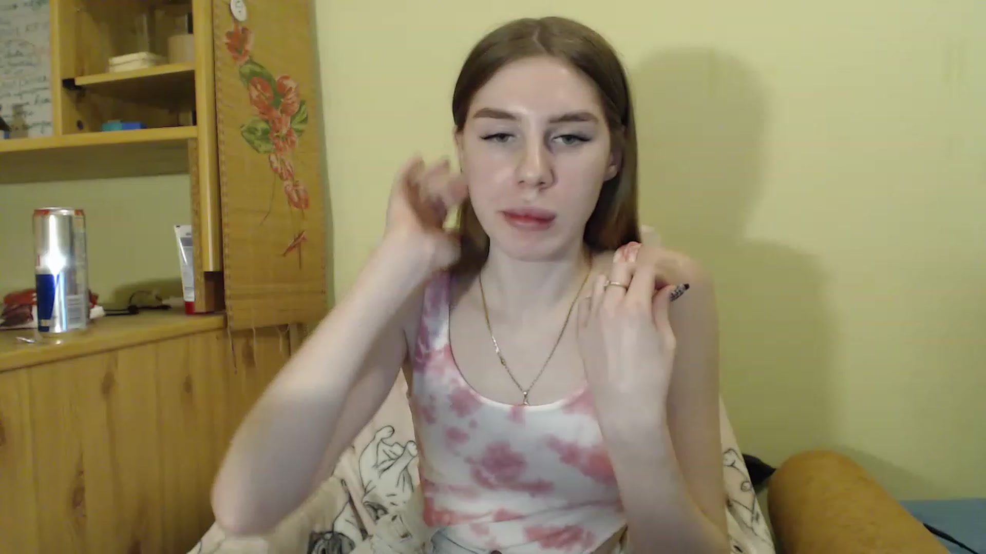 Gallery image thumbnail from Vesnyshka's myfreecams stream on, 03/22/2023, 18:27 image 8 of 20