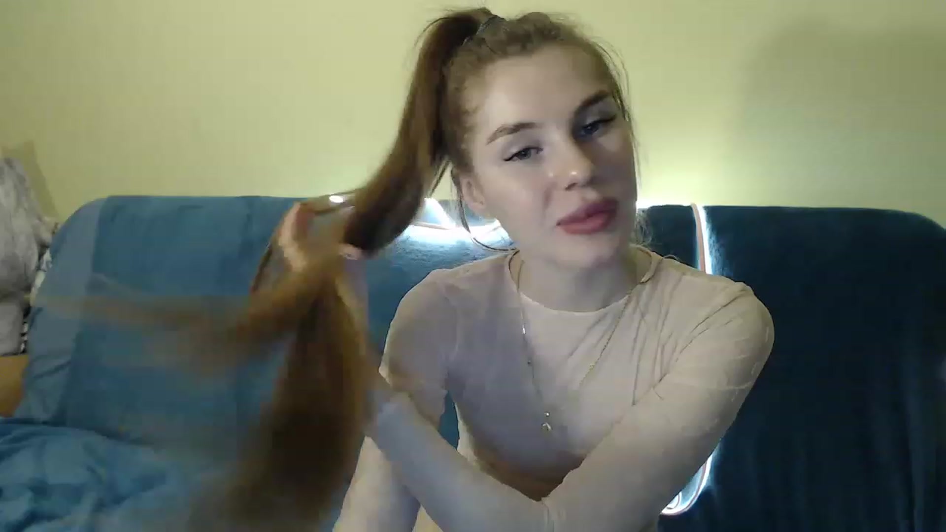 Gallery image thumbnail from Vesnyshka's myfreecams stream on, 03/24/2023, 20:11 image 15 of 20