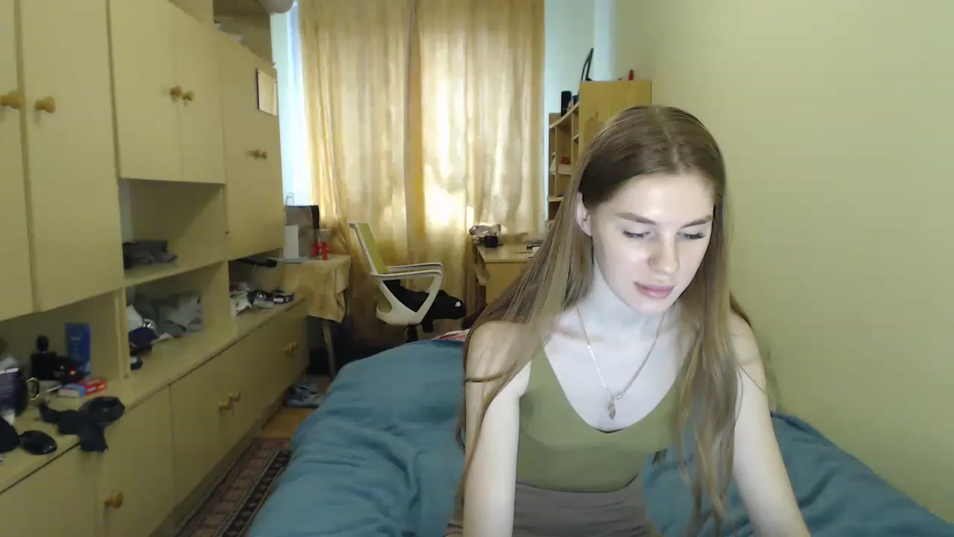 Gallery image thumbnail from Vesnyshka's myfreecams stream on, 04/05/2023, 13:16 image 19 of 20