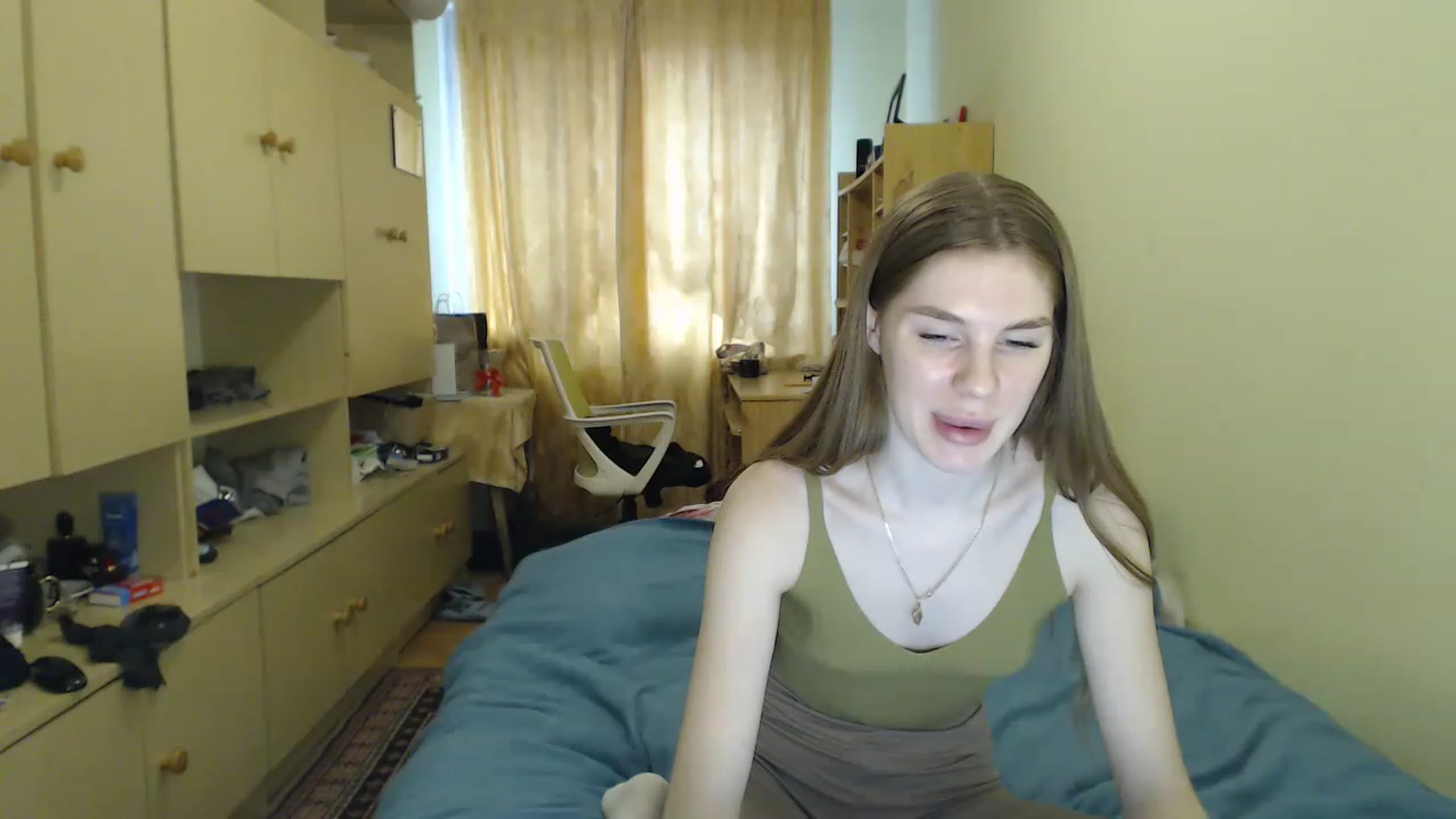Gallery image thumbnail from Vesnyshka's myfreecams stream on, 04/05/2023, 13:16 image 16 of 20