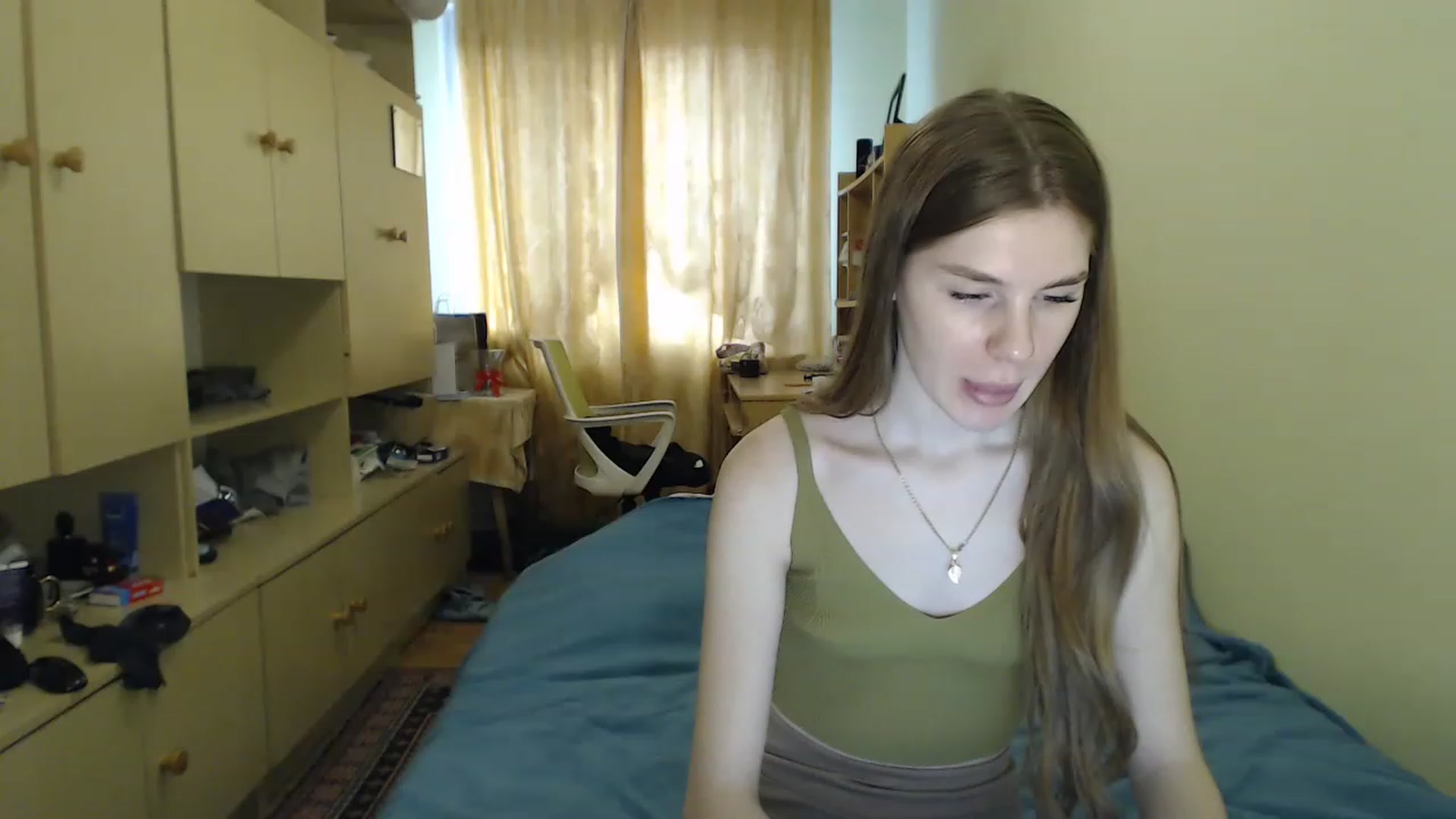 Gallery image thumbnail from Vesnyshka's myfreecams stream on, 04/05/2023, 13:16 image 6 of 20