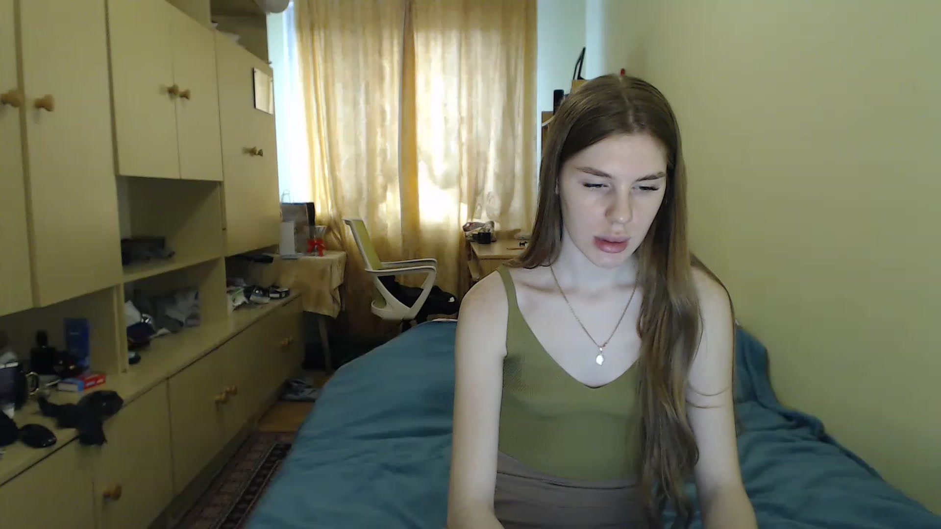 Gallery image thumbnail from Vesnyshka's myfreecams stream on, 04/05/2023, 13:16 image 5 of 20