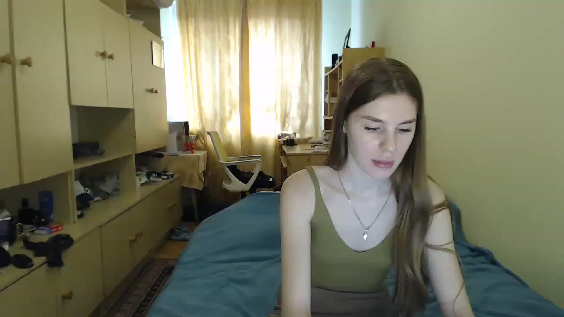 Gallery image thumbnail from Vesnyshka's myfreecams stream on, 04/05/2023, 13:16 image 1 of 20