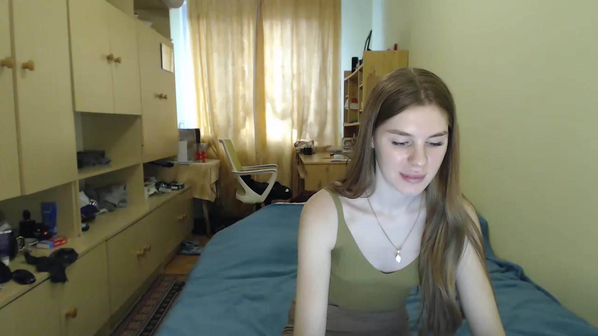 Gallery image thumbnail from Vesnyshka's myfreecams stream on, 04/05/2023, 13:16 image 8 of 20