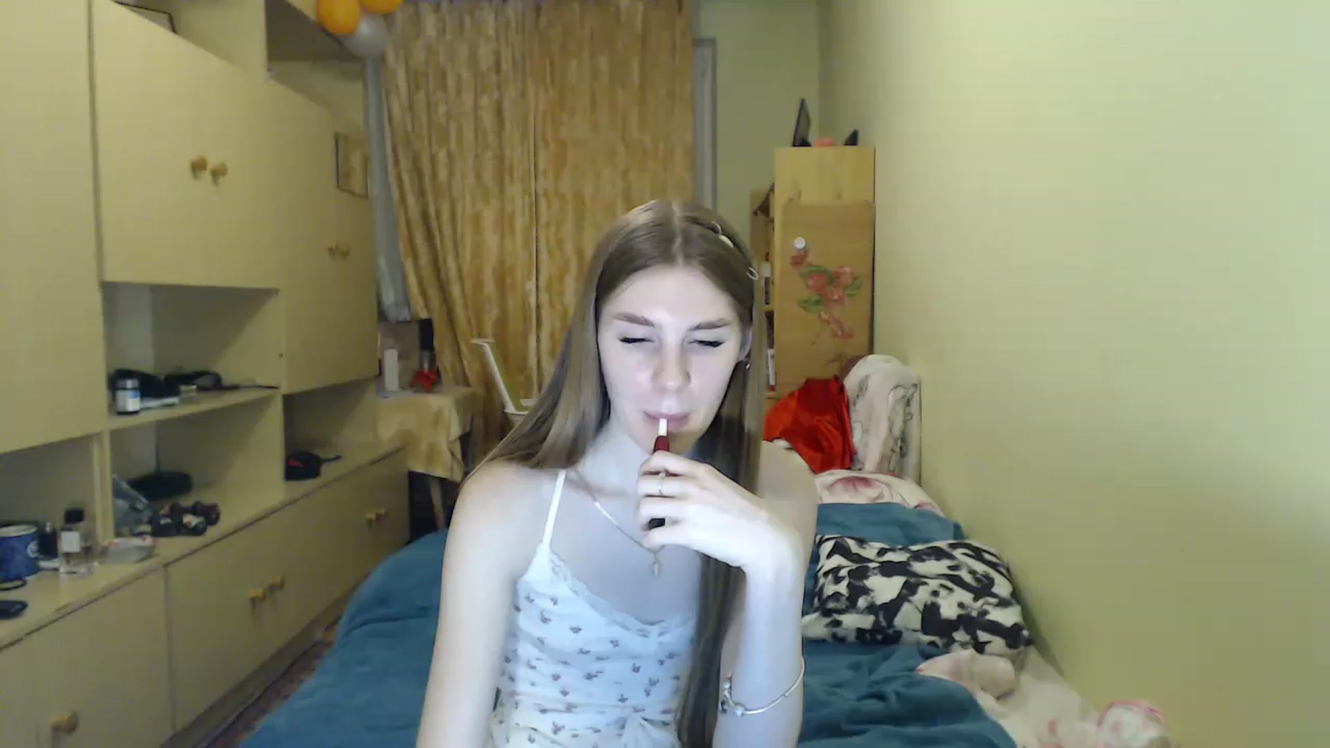 Gallery image thumbnail from Vesnyshka's myfreecams stream on, 04/13/2023, 19:30 image 20 of 20