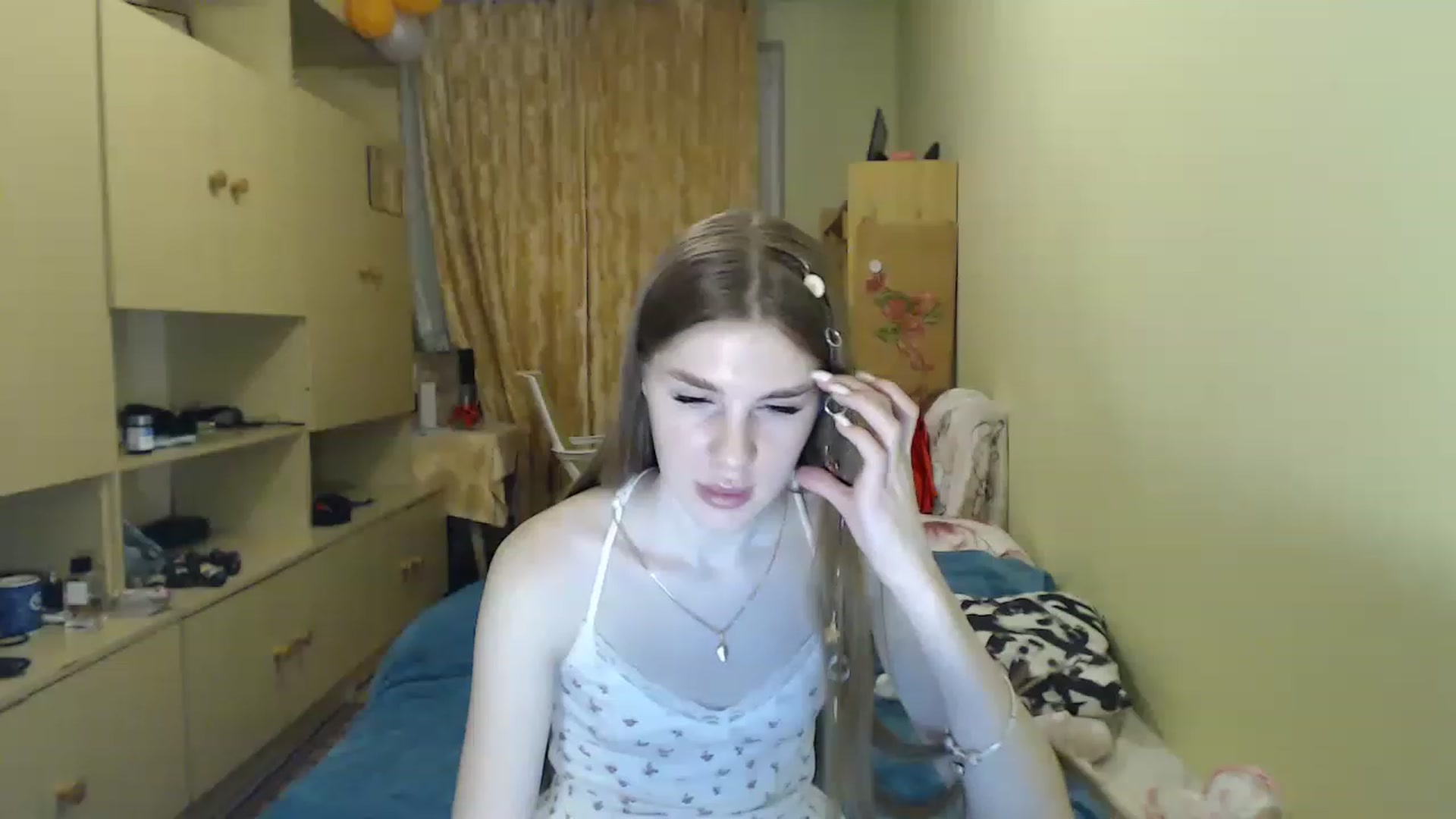 Gallery image thumbnail from Vesnyshka's myfreecams stream on, 04/13/2023, 19:30 image 15 of 20