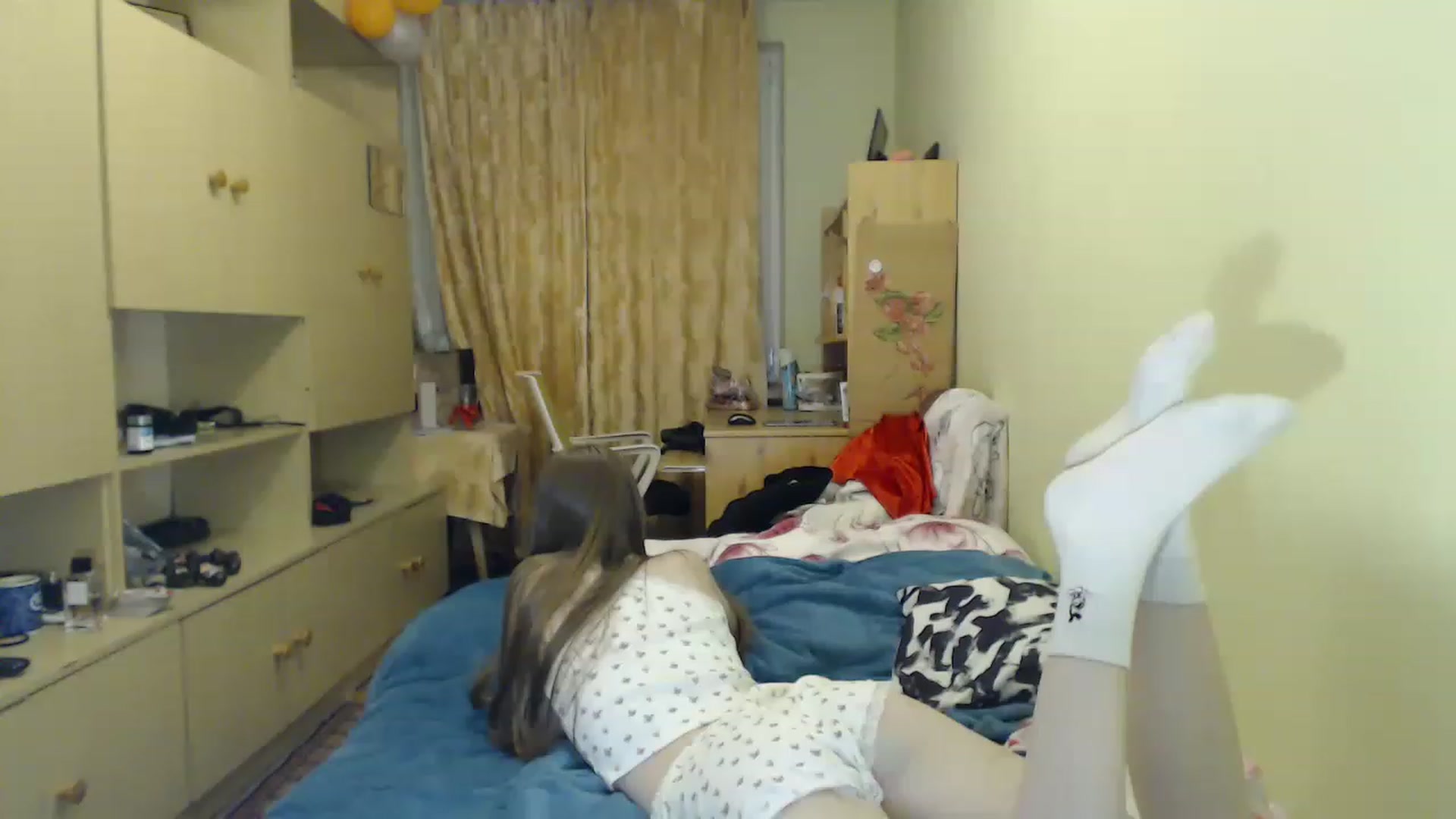 Gallery image thumbnail from Vesnyshka's myfreecams stream on, 04/13/2023, 19:30 image 8 of 20