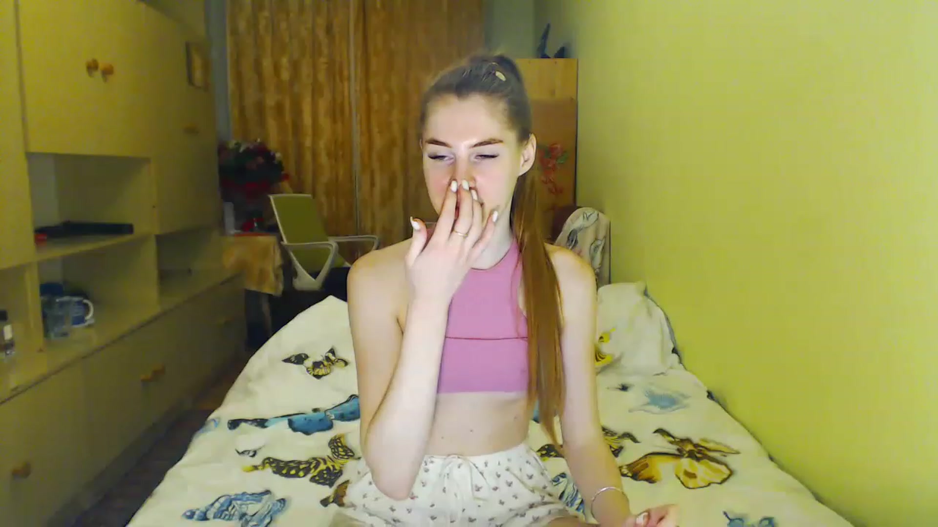 Gallery image thumbnail from Vesnyshka's myfreecams stream on, 04/29/2023, 19:35 image 7 of 20