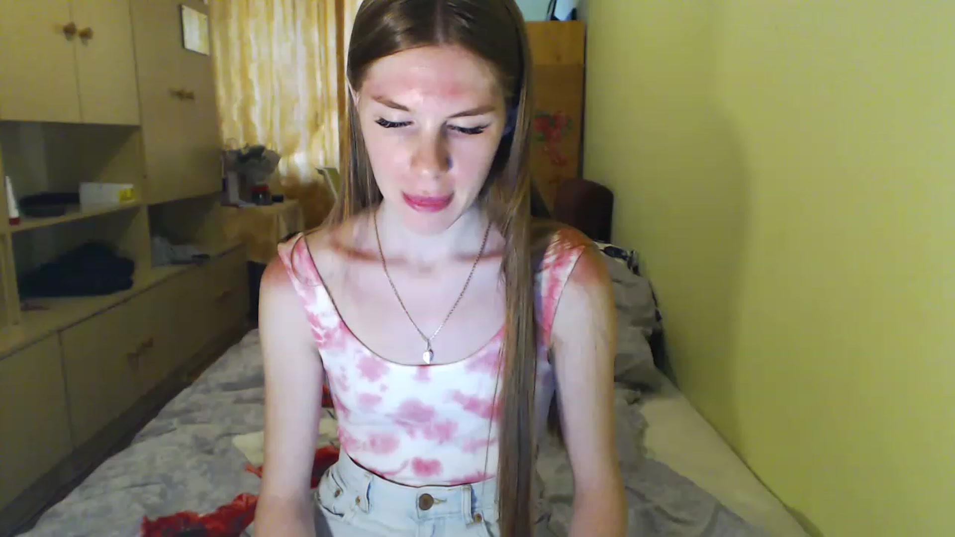 Gallery image thumbnail from Vesnyshka's myfreecams stream on, 06/04/2023, 18:24 image 12 of 20