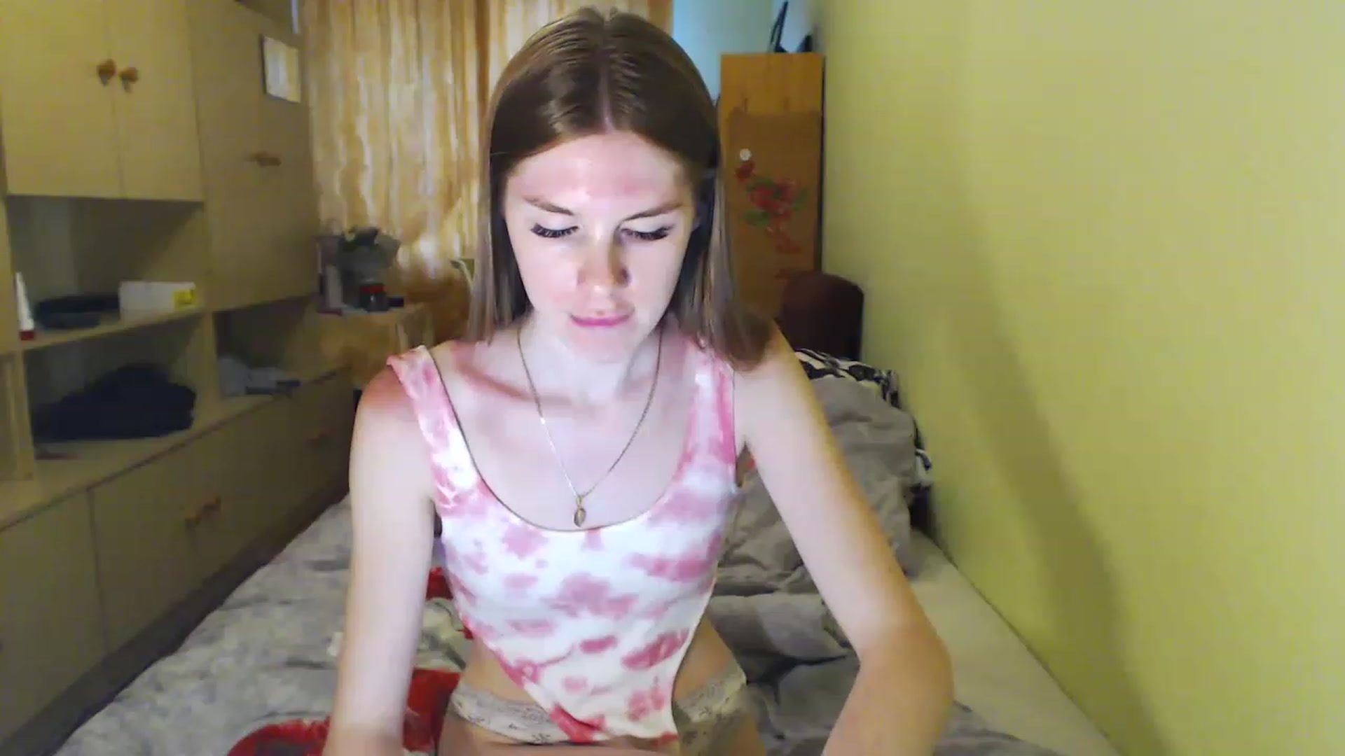 Gallery image thumbnail from Vesnyshka's myfreecams stream on, 06/04/2023, 18:24 image 20 of 20