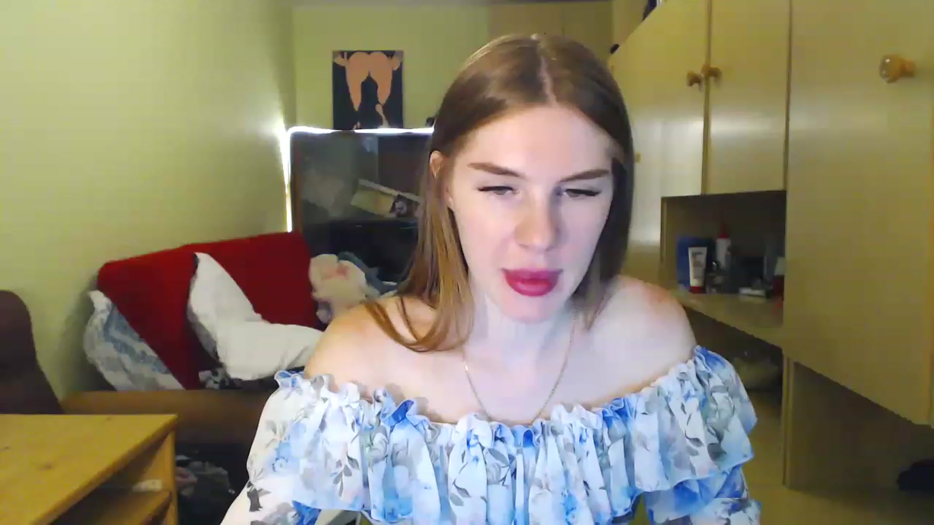 Gallery image thumbnail from Vesnyshka's myfreecams stream on, 06/11/2023, 15:24 image 2 of 20