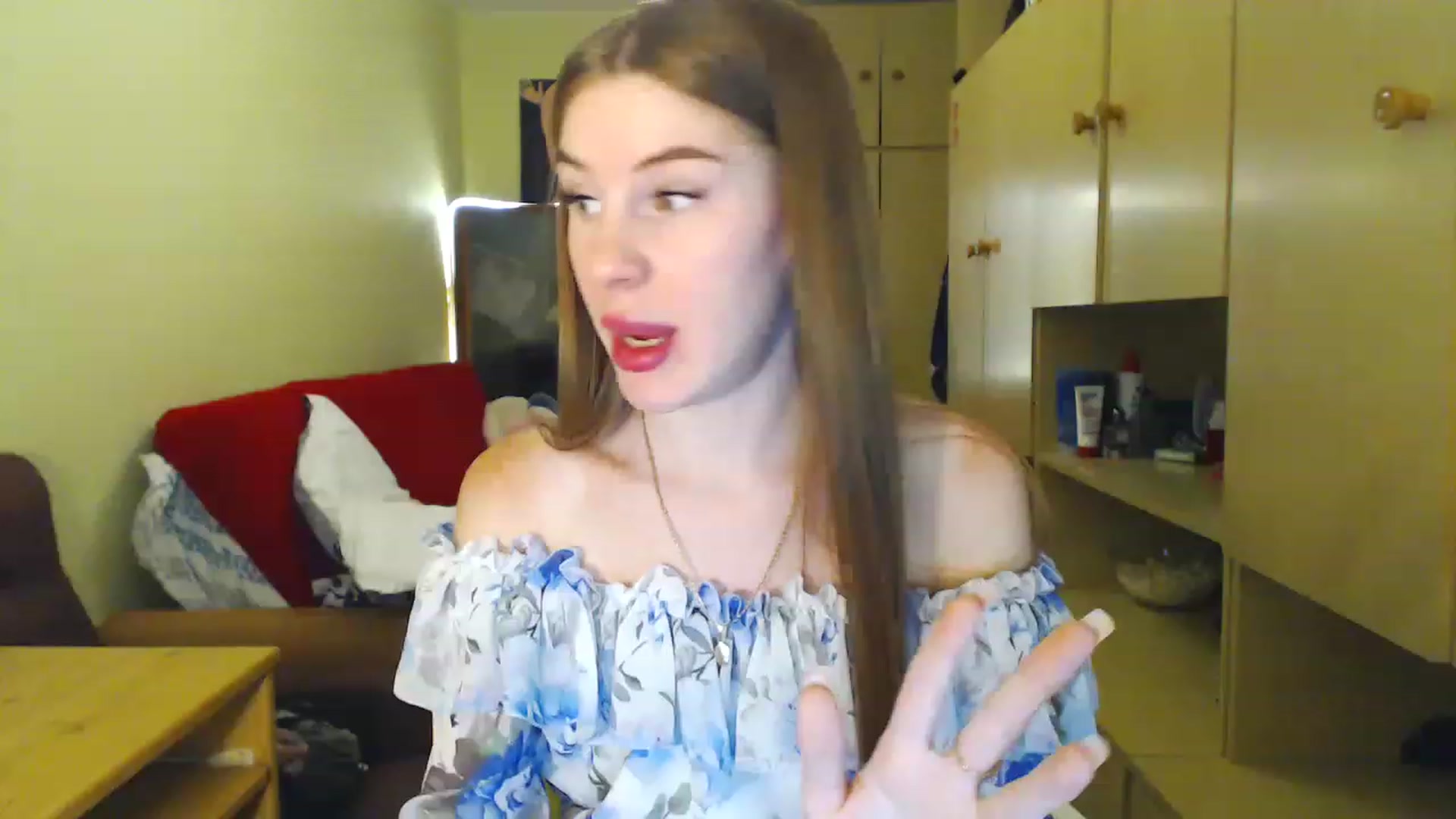 Gallery image thumbnail from Vesnyshka's myfreecams stream on, 06/11/2023, 15:24 image 18 of 20