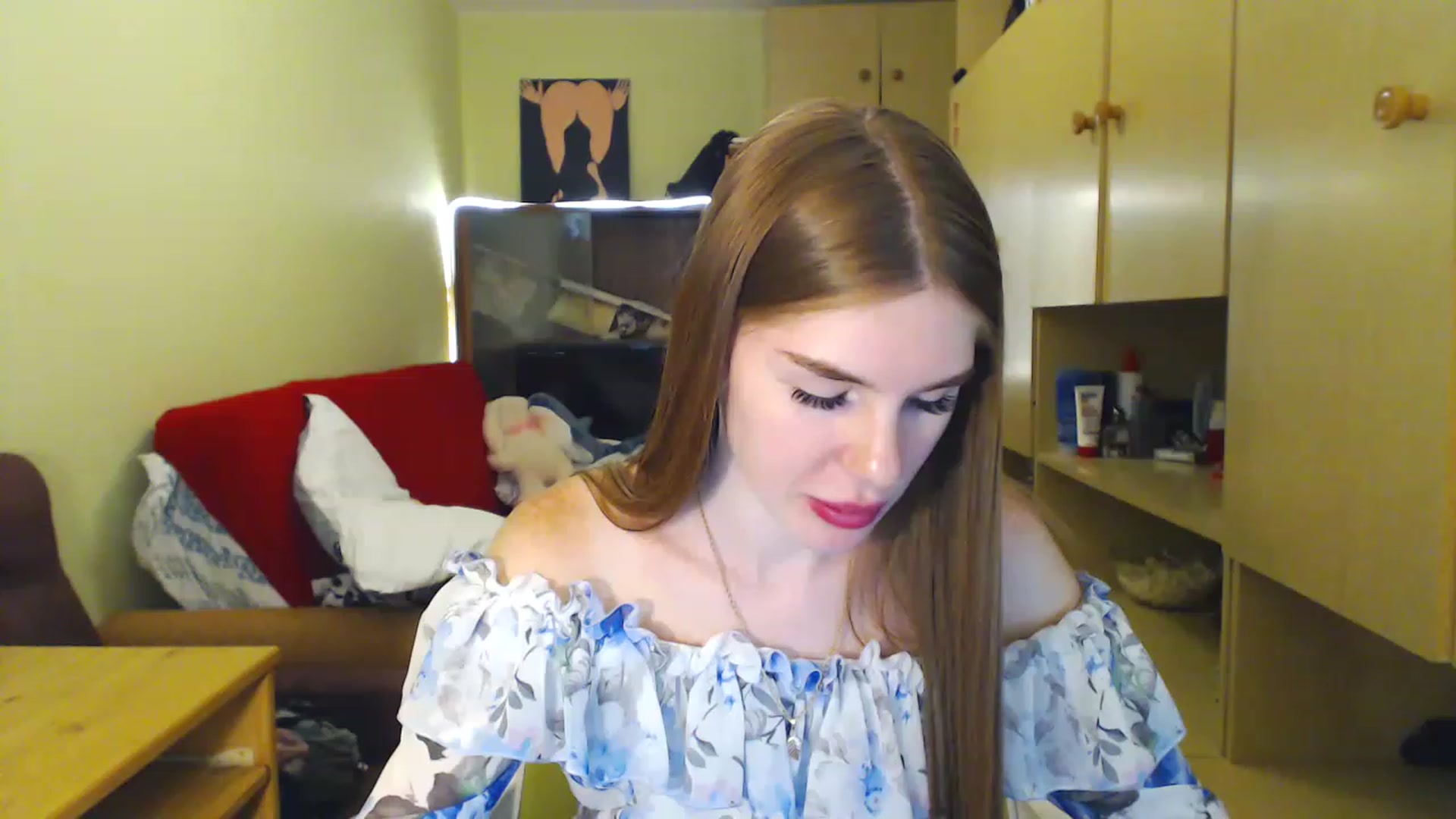 Gallery image thumbnail from Vesnyshka's myfreecams stream on, 06/11/2023, 15:24 image 17 of 20