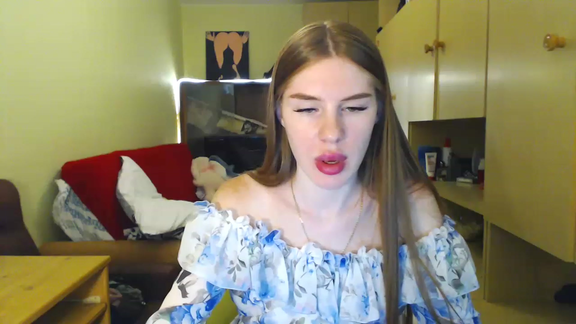 Gallery image thumbnail from Vesnyshka's myfreecams stream on, 06/11/2023, 15:24 image 11 of 20