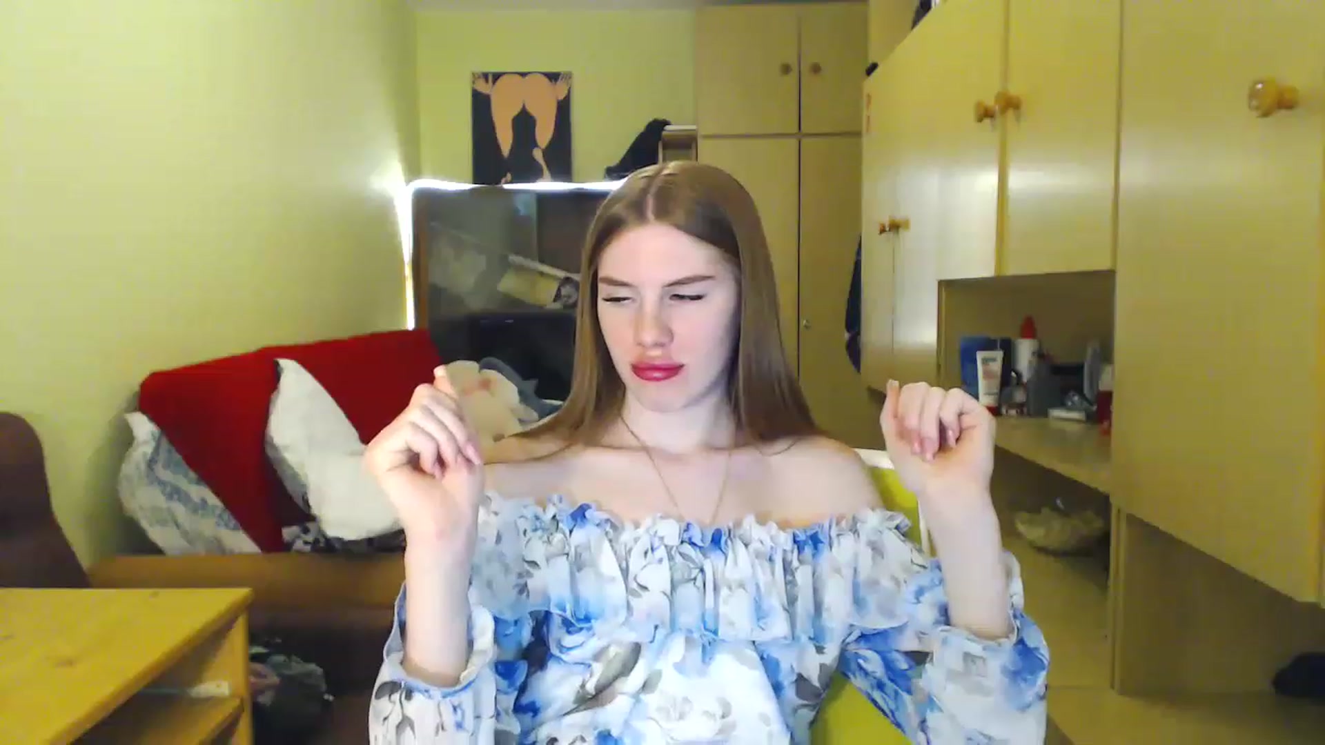 Gallery image thumbnail from Vesnyshka's myfreecams stream on, 06/11/2023, 15:24 image 6 of 20