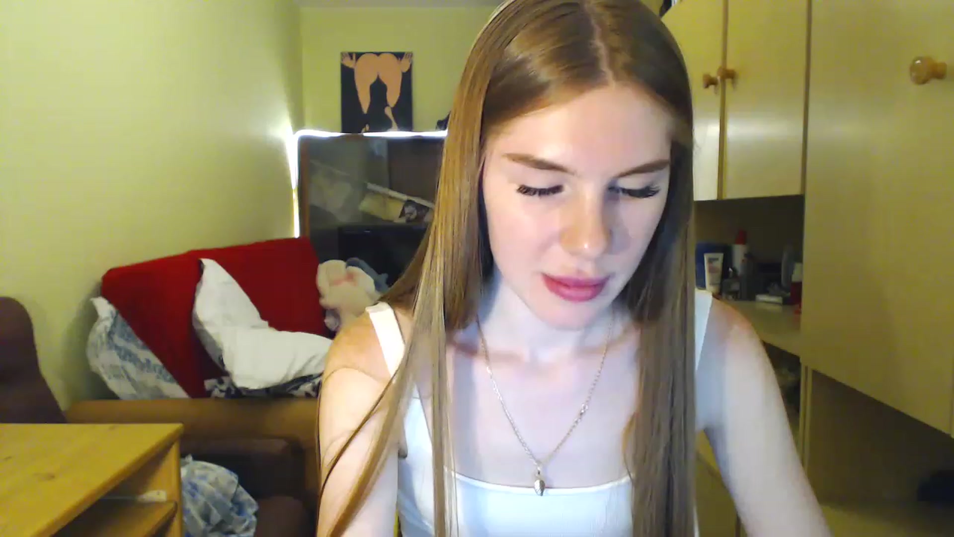 Gallery image thumbnail from Vesnyshka's myfreecams stream on, 06/11/2023, 17:58 image 15 of 20