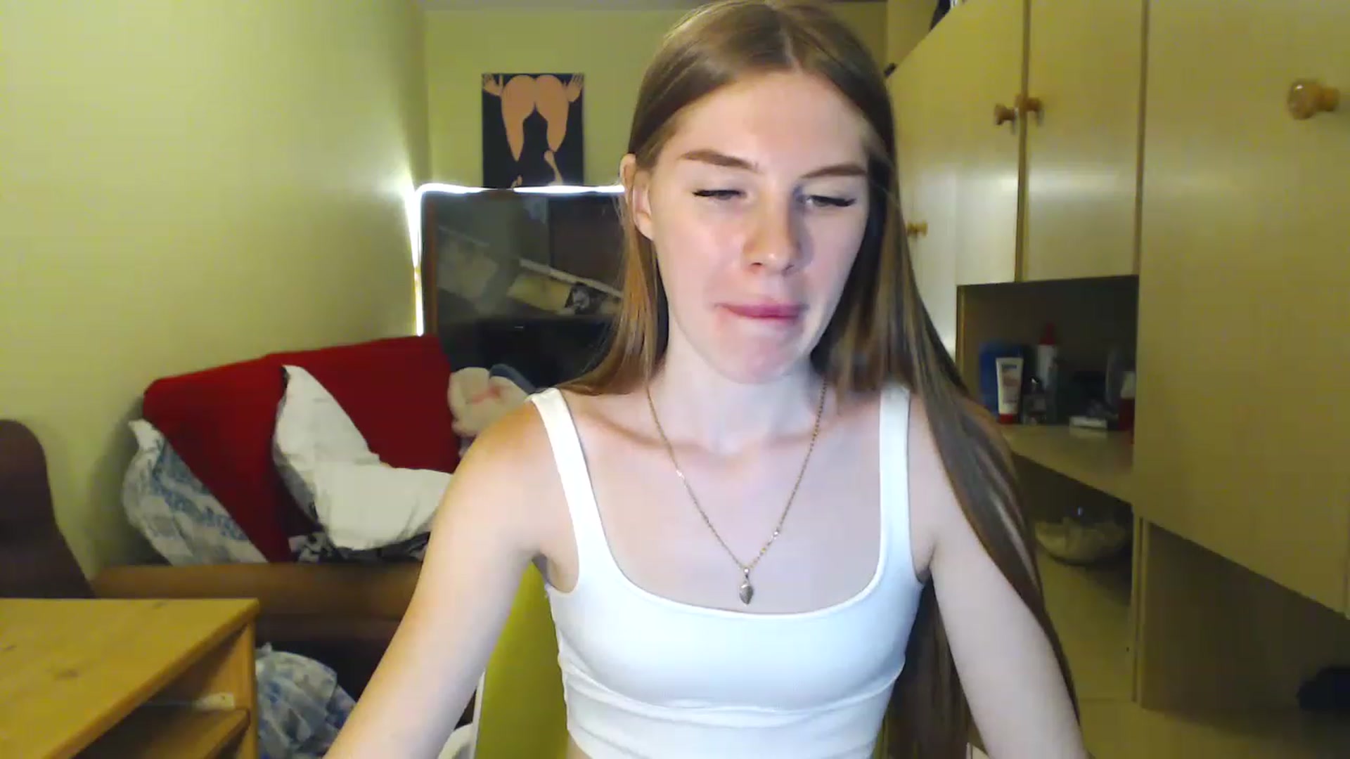 Gallery image thumbnail from Vesnyshka's myfreecams stream on, 06/11/2023, 17:58 image 17 of 20