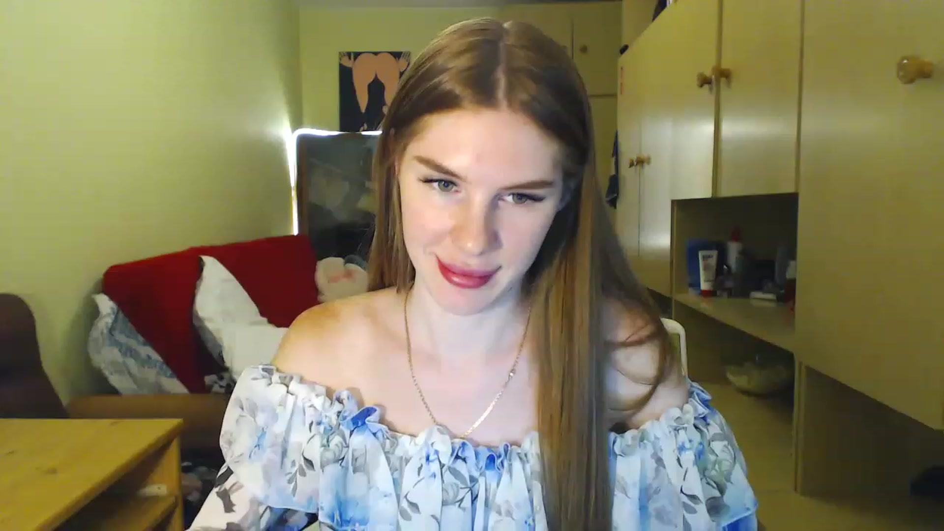 Gallery image thumbnail from Vesnyshka's myfreecams stream on, 06/11/2023, 17:58 image 9 of 20