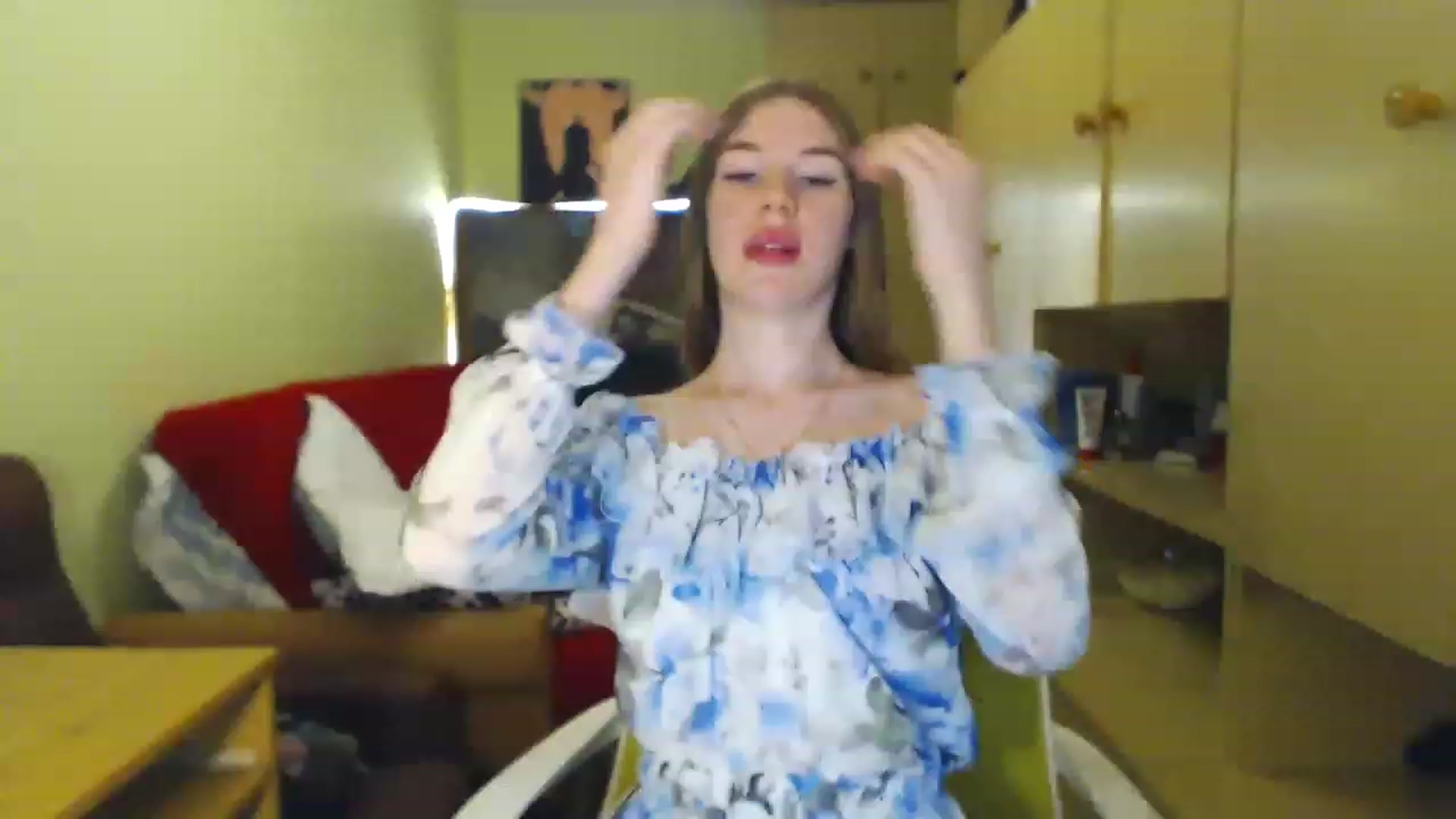 Gallery image thumbnail from Vesnyshka's myfreecams stream on, 06/11/2023, 17:58 image 11 of 20