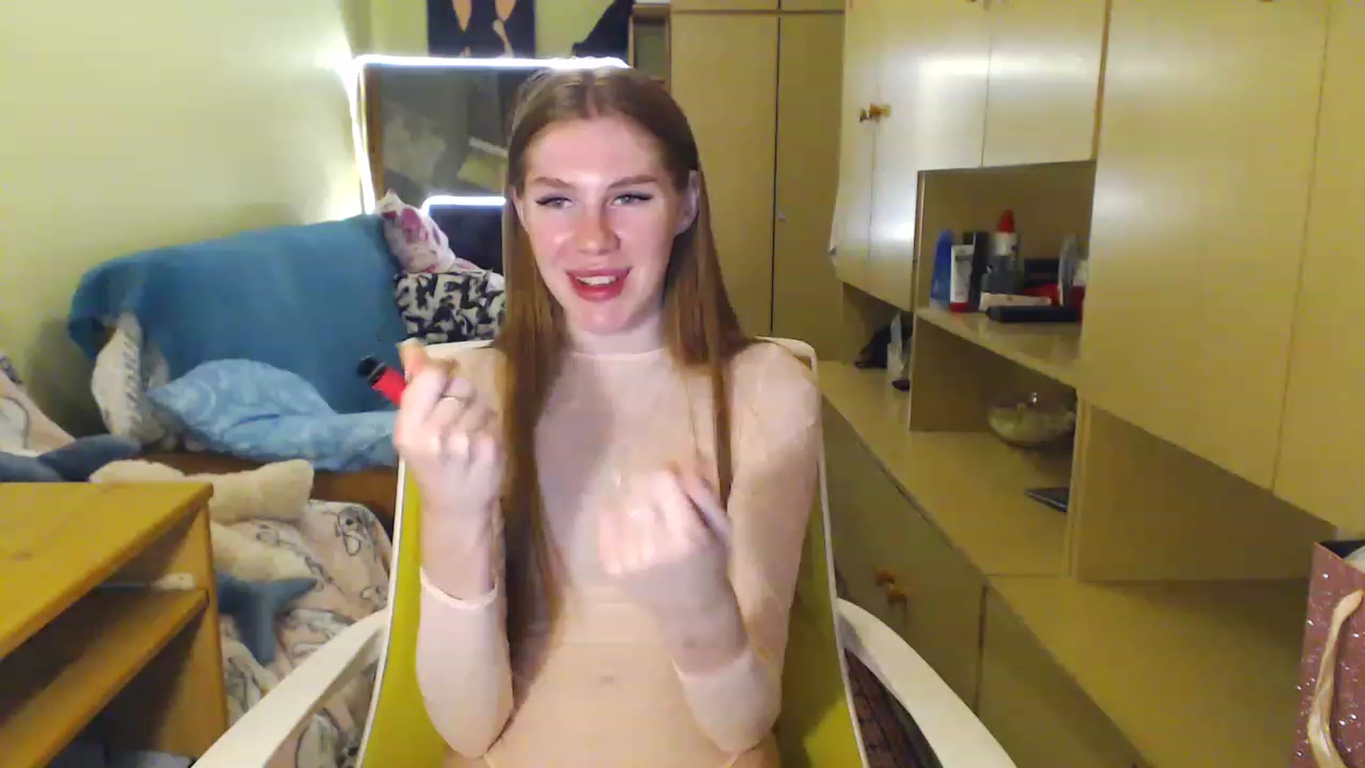 Gallery image thumbnail from Vesnyshka's myfreecams stream on, 06/18/2023, 19:27 image 8 of 20