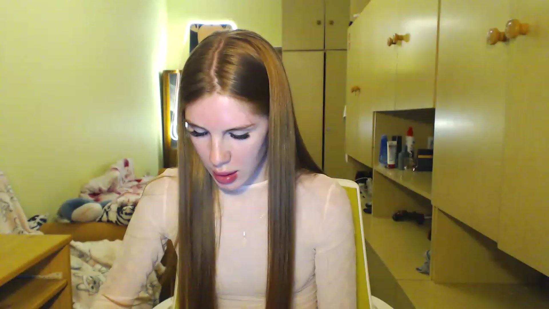 Gallery image thumbnail from Vesnyshka's myfreecams stream on, 06/22/2023, 19:07 image 12 of 20