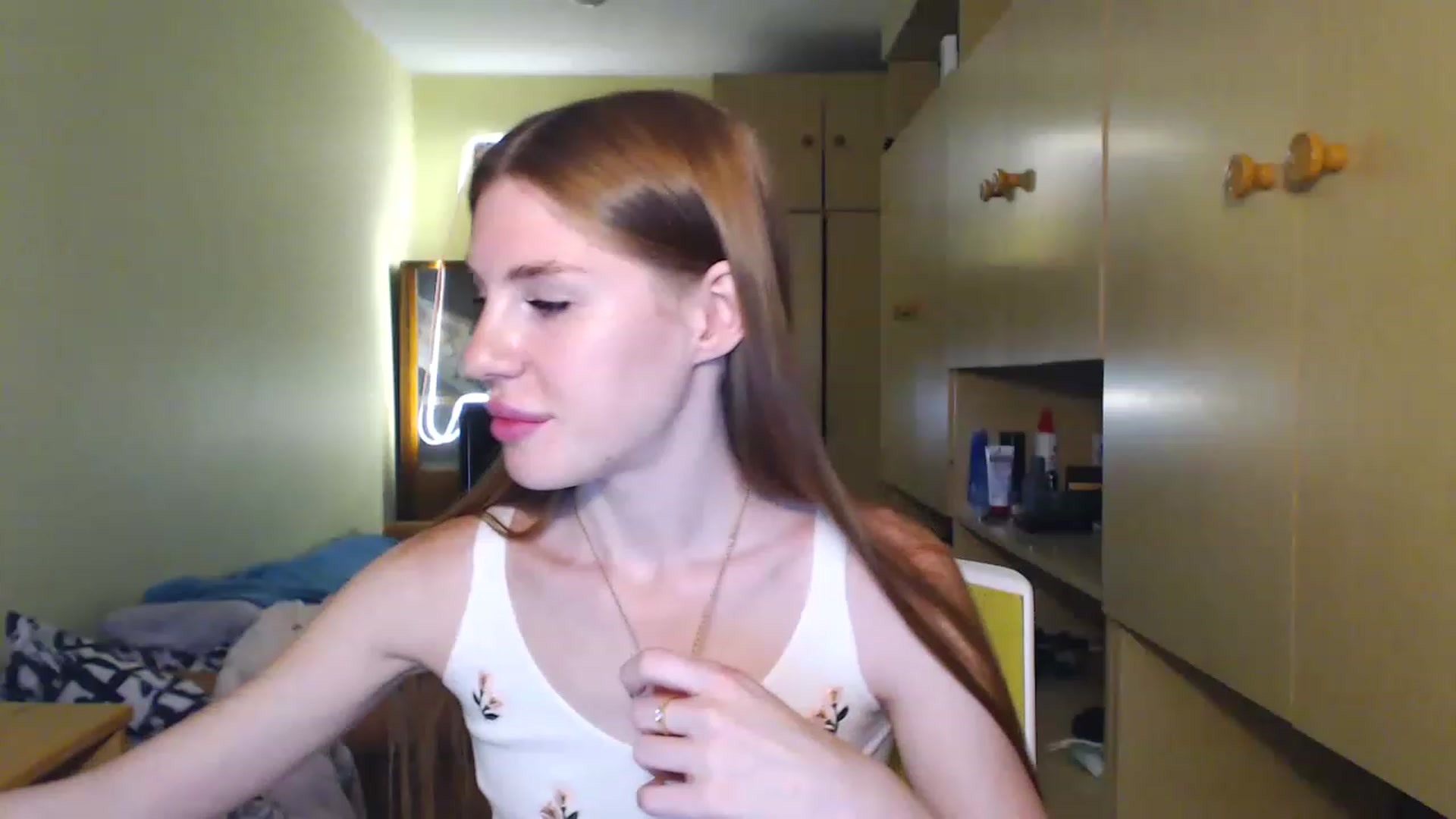 Gallery image thumbnail from Vesnyshka's myfreecams stream on, 06/24/2023, 18:23 image 18 of 20