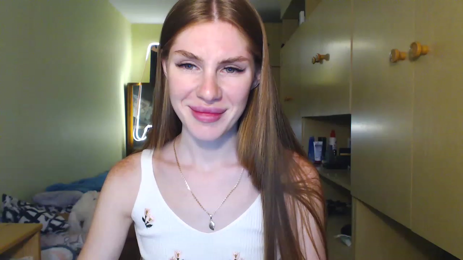 Gallery image thumbnail from Vesnyshka's myfreecams stream on, 06/24/2023, 18:23 image 9 of 20