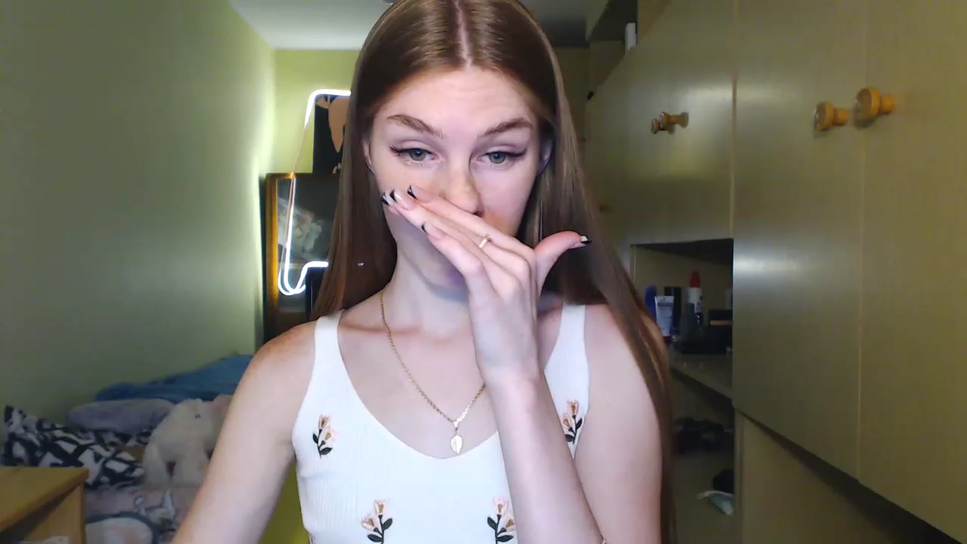 Gallery image thumbnail from Vesnyshka's myfreecams stream on, 06/24/2023, 18:23 image 8 of 20